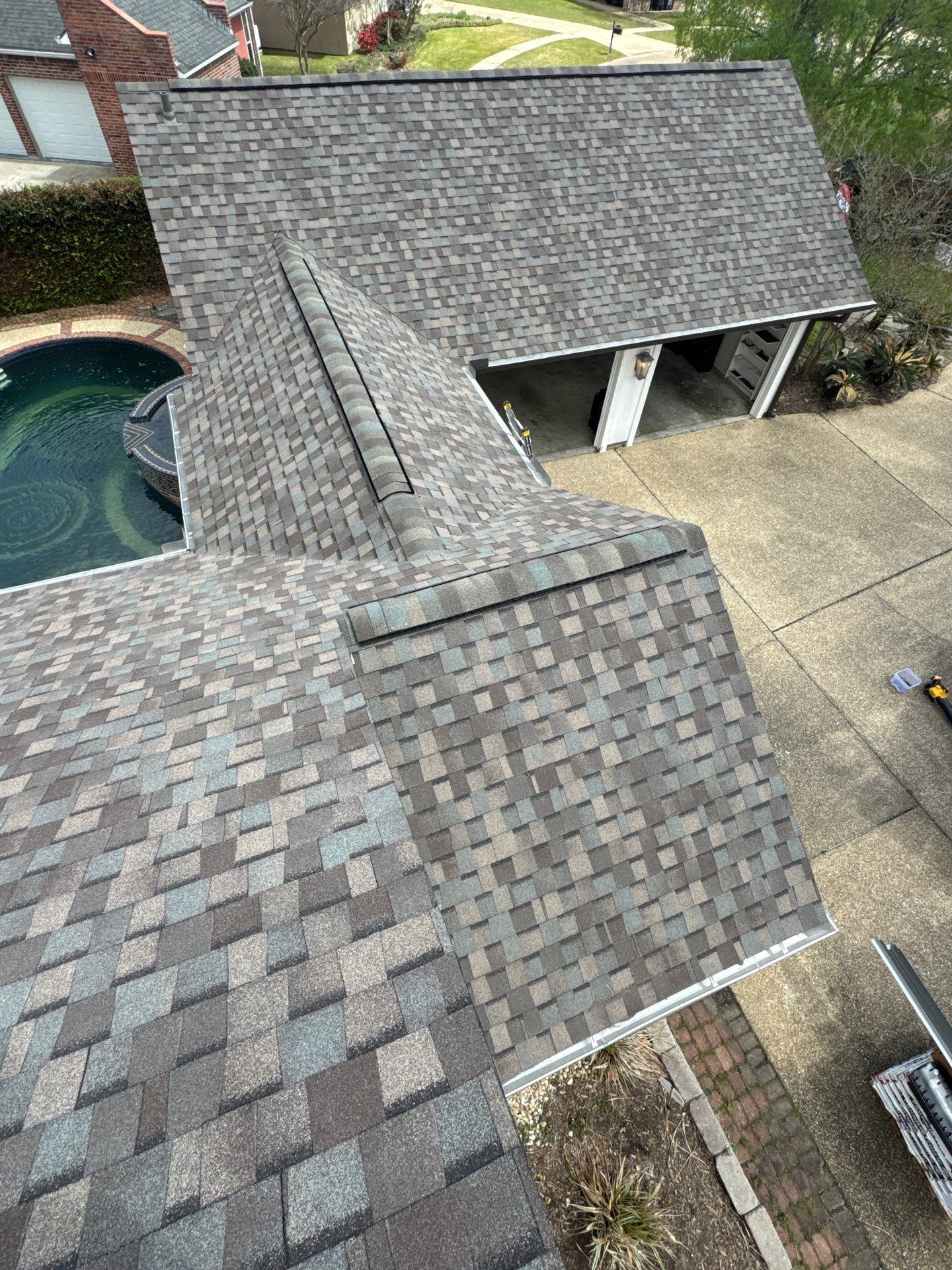 Atlas Pinnacle Pristine Majestic Shake by Top Team Roofing & Construction