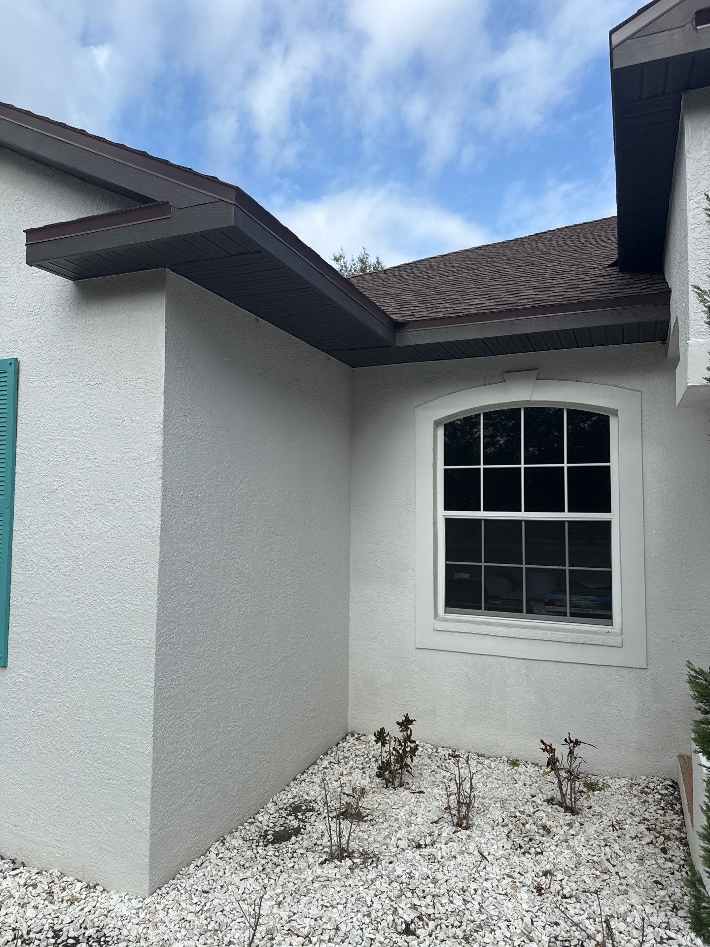 Gutter Guards Installation and New seamless gutters using Leaf Guard in Bradenton Fl by Gutter Professors