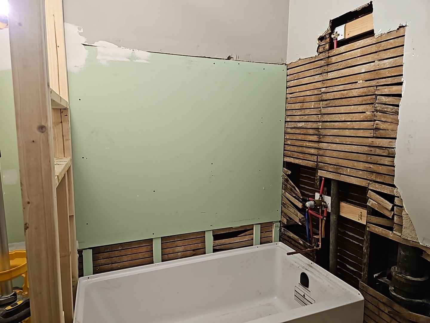 Easy to clean bathroom! Fresh by The Shower Company