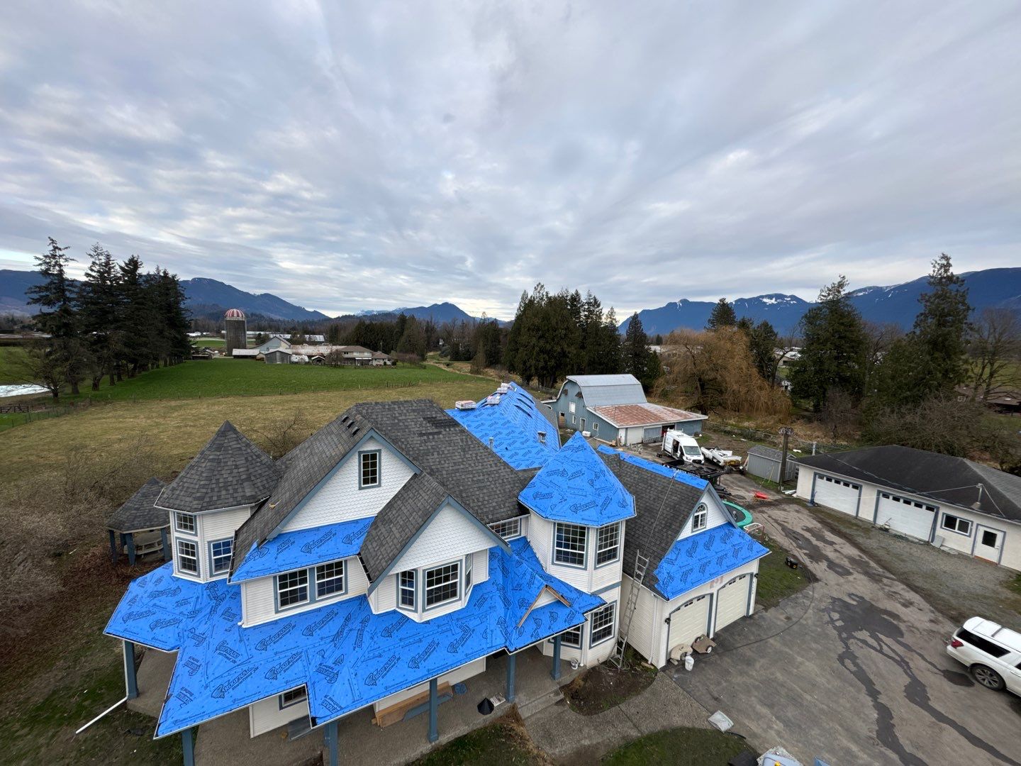 Residential Reroof Shingle by Top Notch Roofing Inc