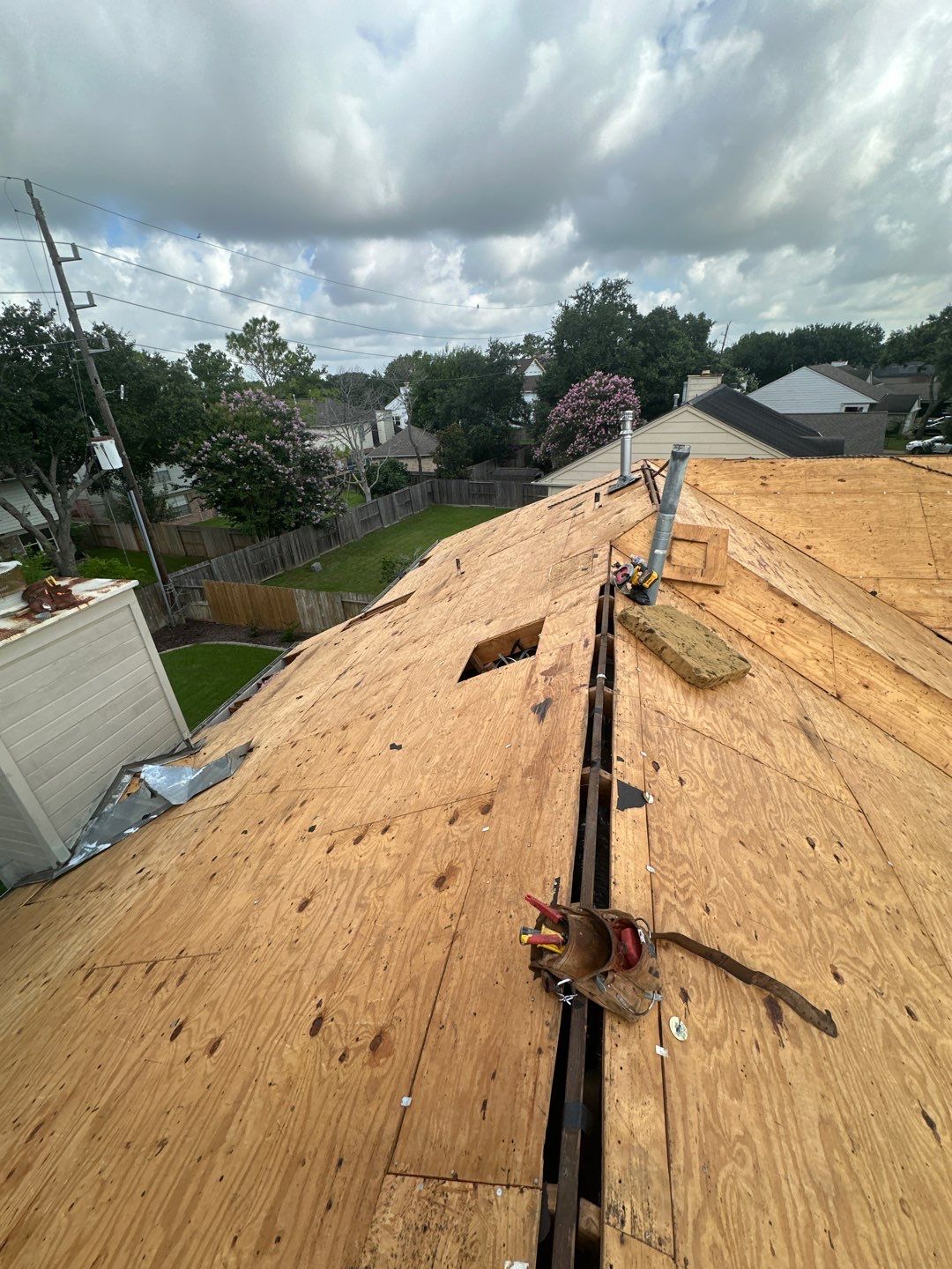Residential Roofing Installation using Owen's Corning Duration (Lifetime) Shingles by Roof Repair Company