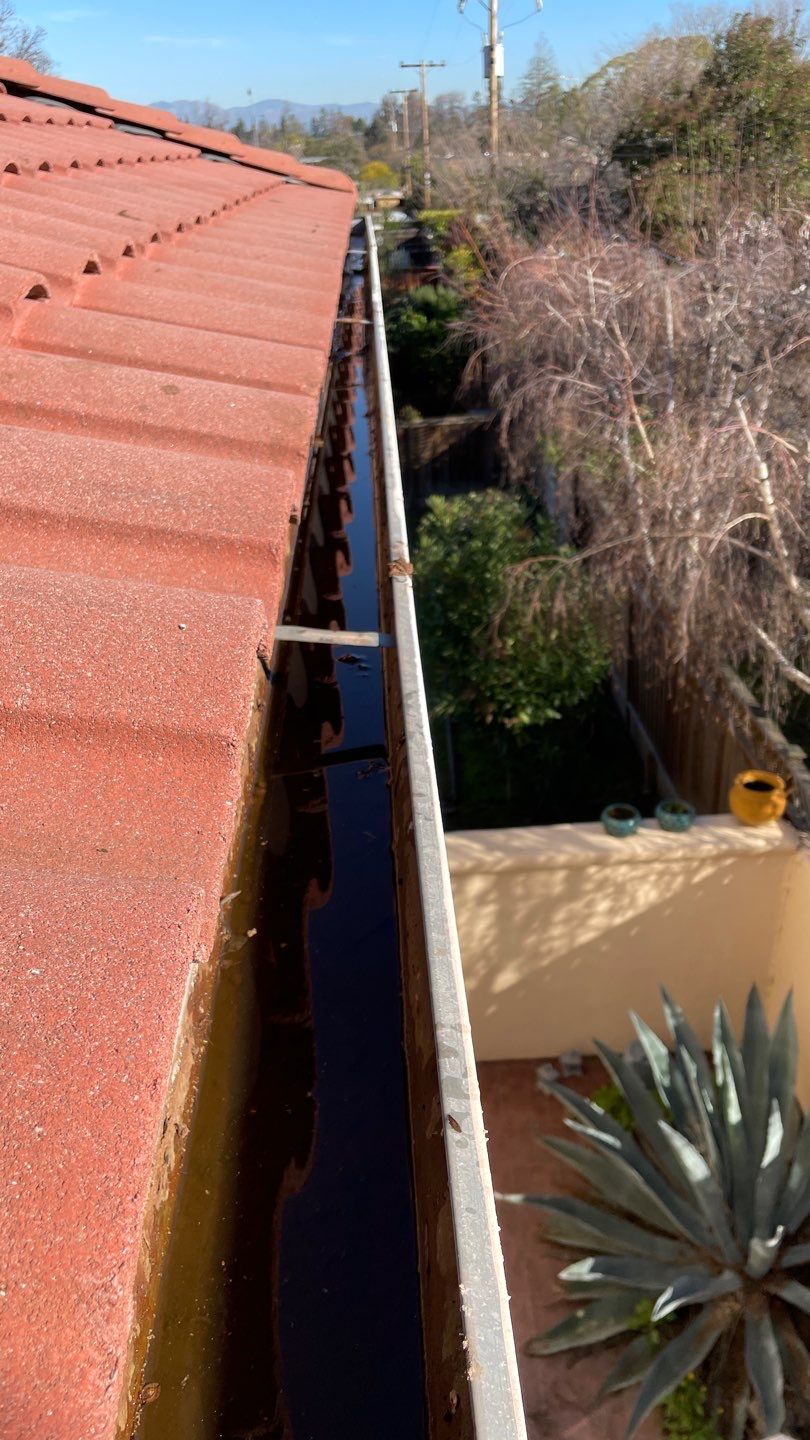 12-Unit HOA Gutter Cleaning in San Jose by All One Solar Shine