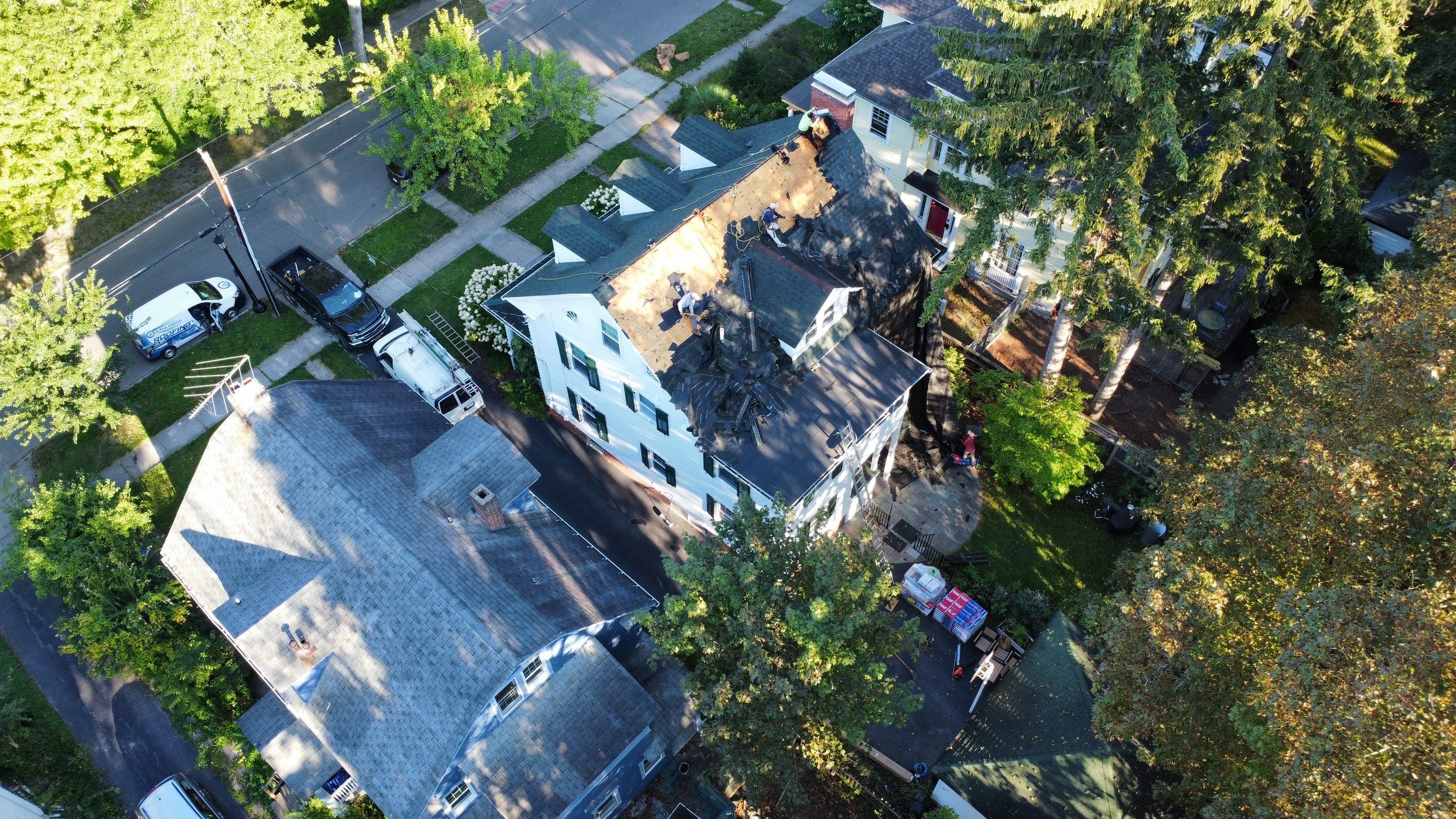 Roof Replacement Completed in Syracuse, NY – GAF Charcoal by Alpha Omega Roofing LLC