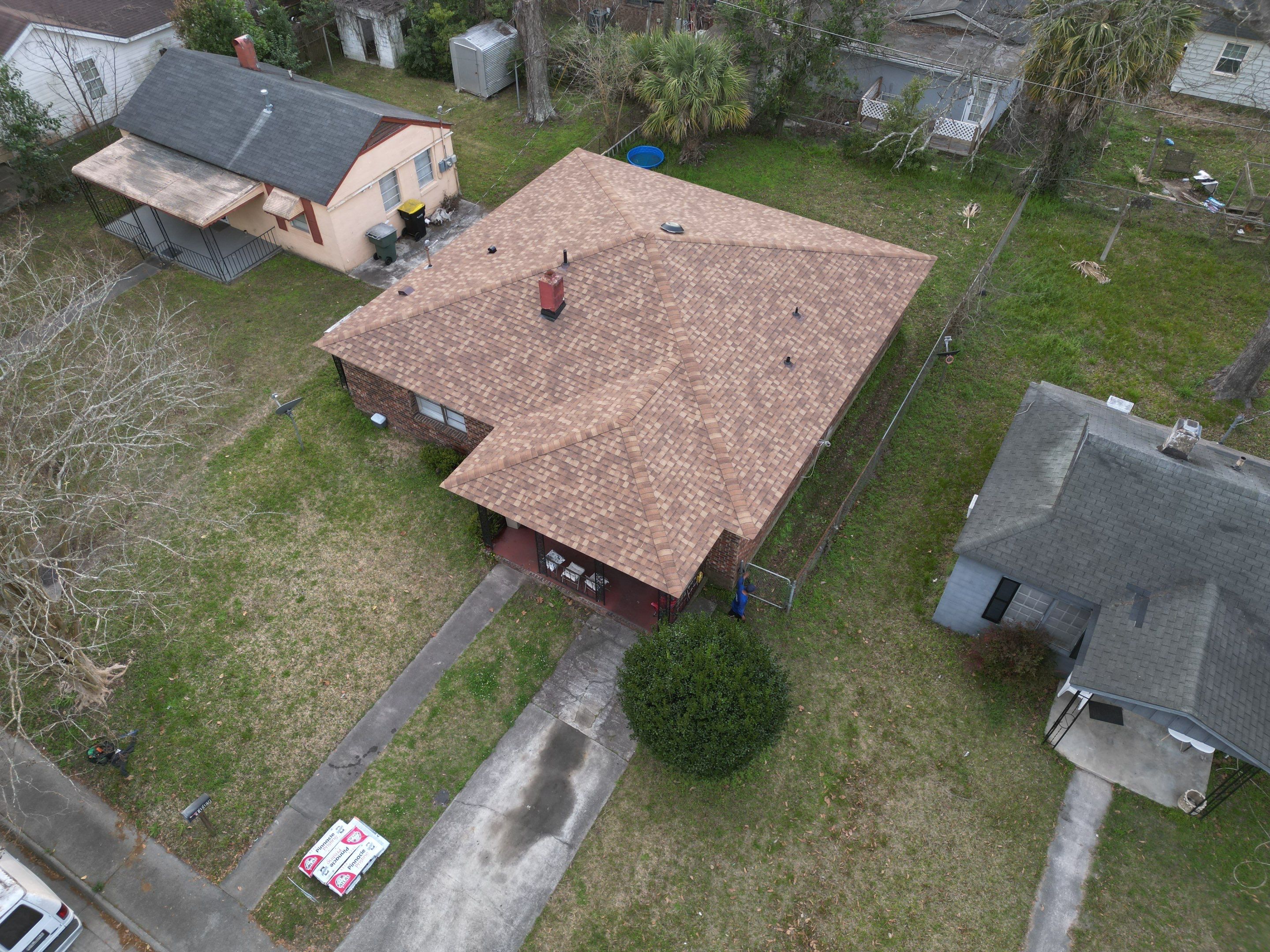 Atlas Pinnacle Pristine: Transforming Residential Roofscapes with Superior Installation by Talya Roofing
