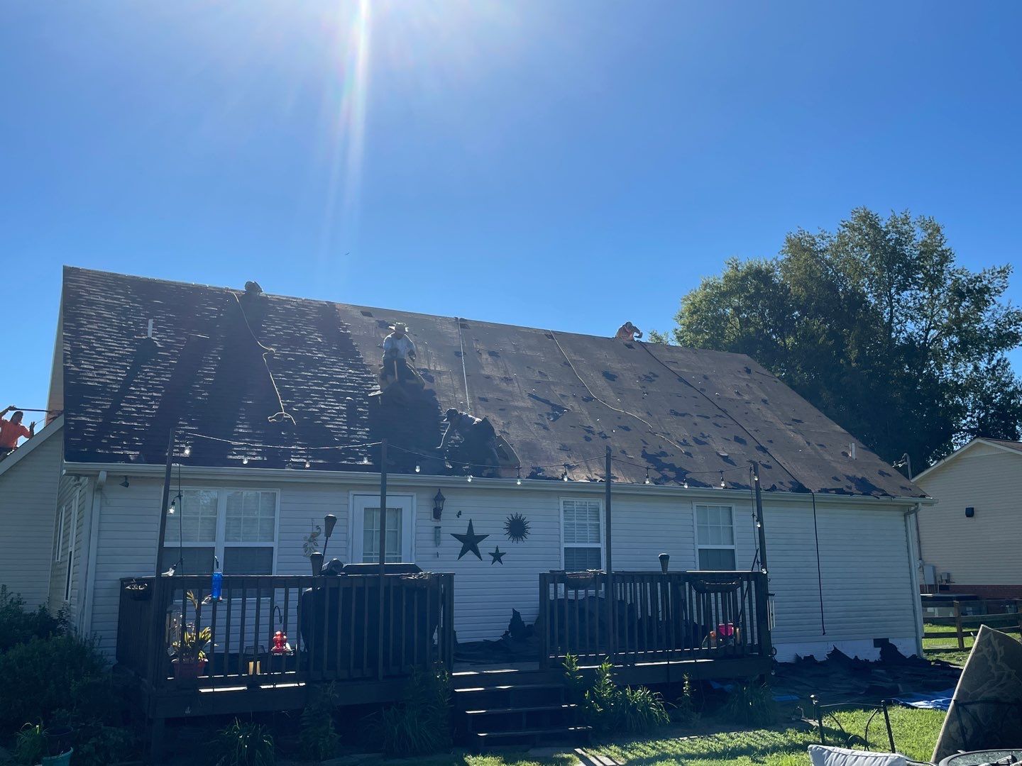Residential Roofing Installation using Owens Corning Oakridge Roofing System by Undersun Roofing 
