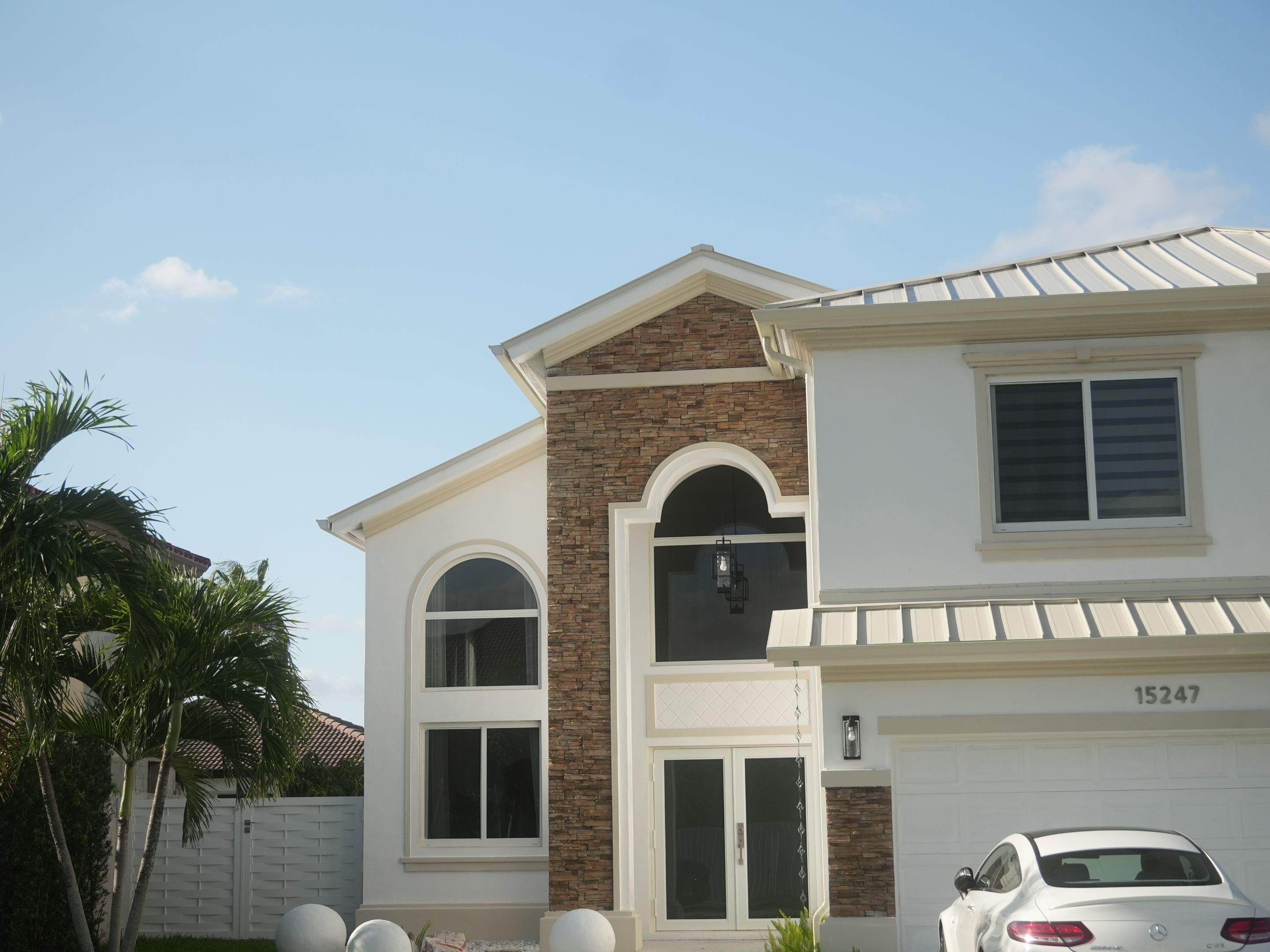 Metal Roof - Galvalume - Almond by Istueta Roofing