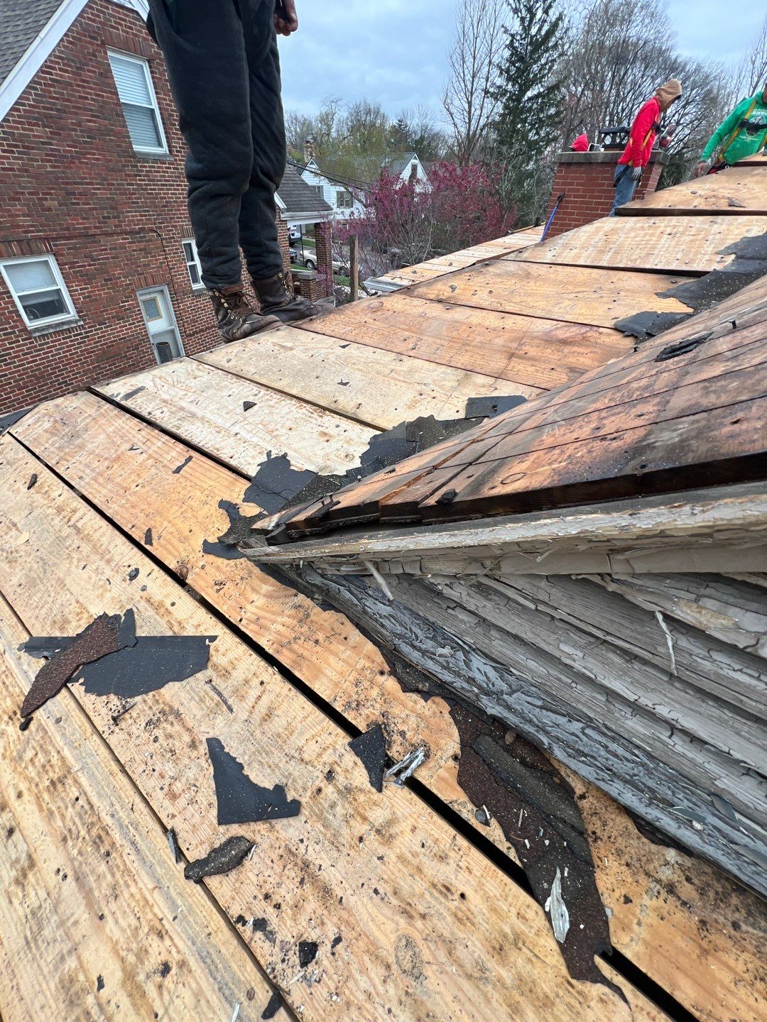 Residential Roofing Installation by WIW Enterprises Inc