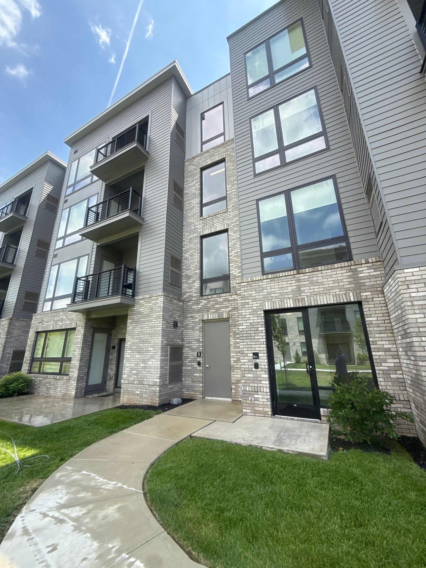 Window Cleaning in East Hanover, NJ by Clearview Washing