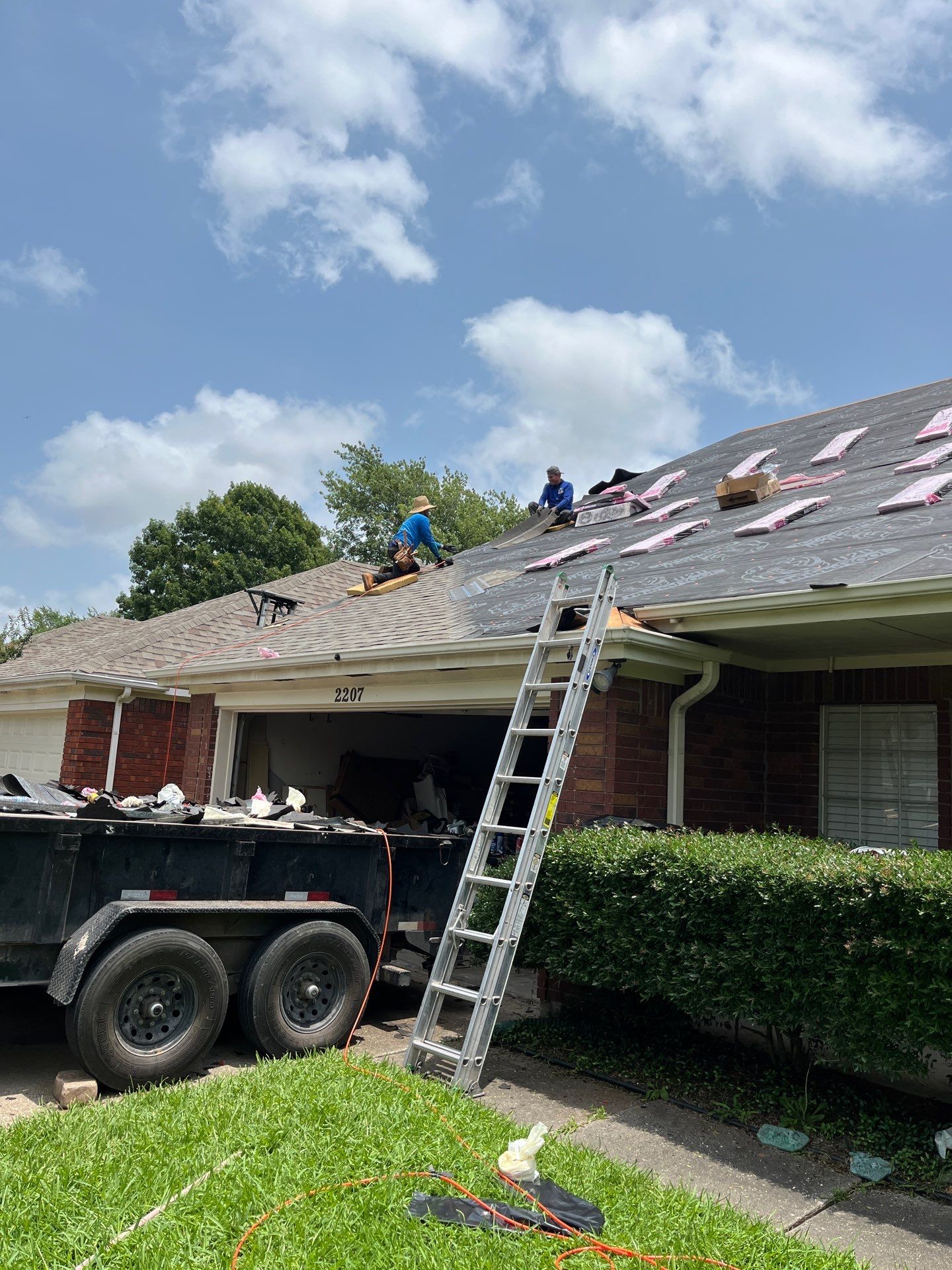 Residential Roofing Installation using Owen's Corning Duration (Lifetime) Shingles by Roof Repair Company