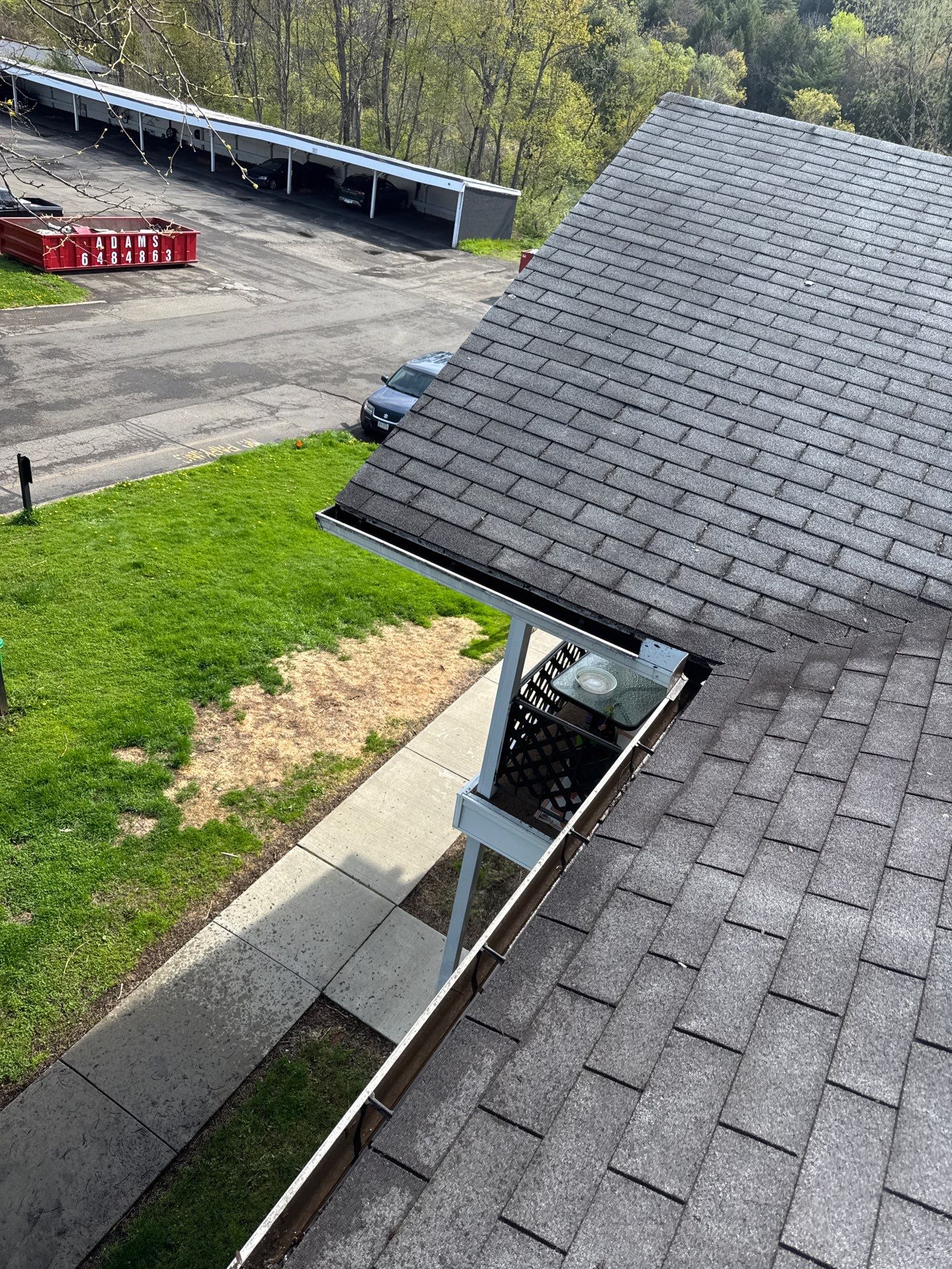 HOA gutter cleaning after photo.