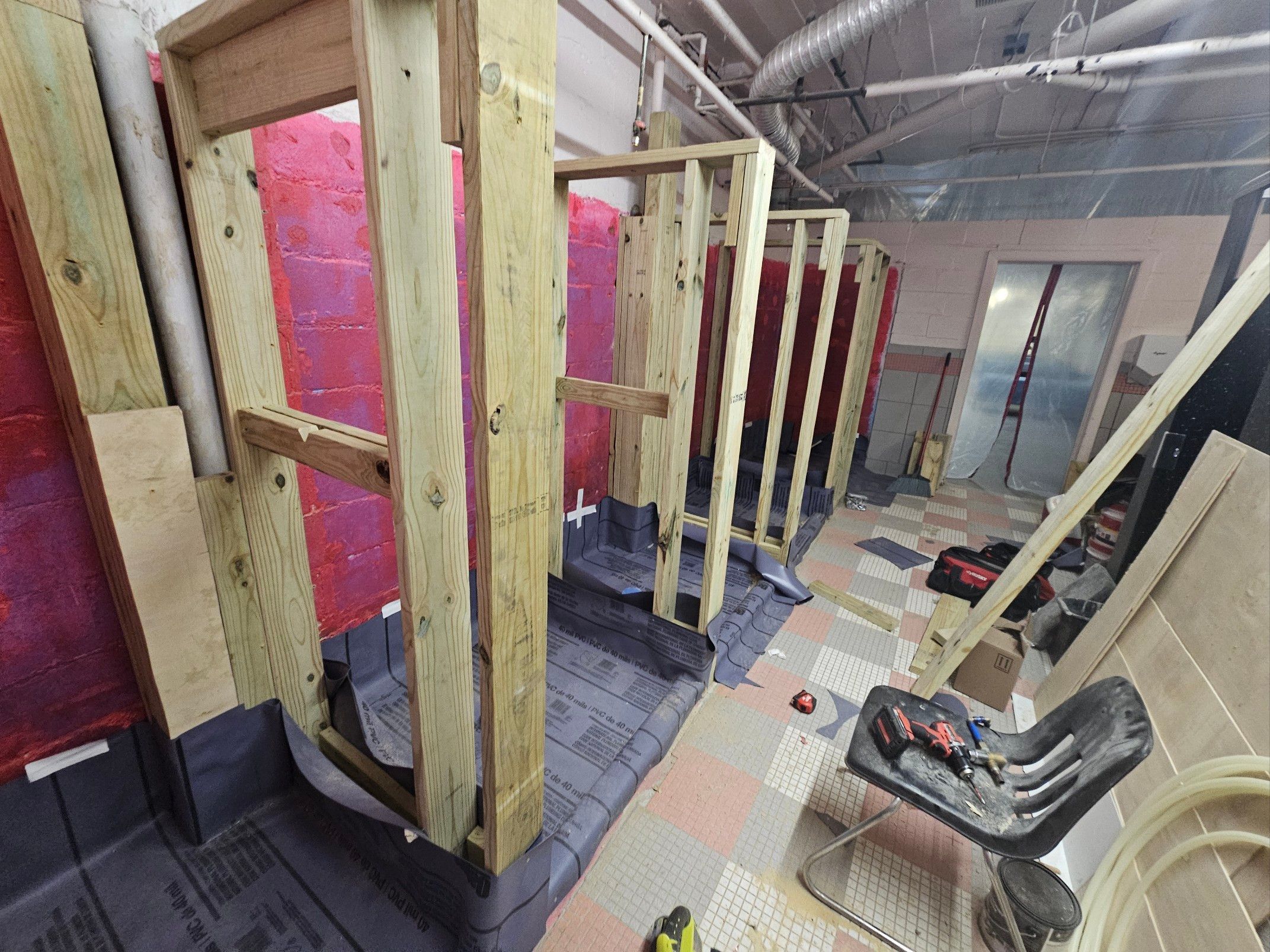 Showers & Storage by EL-GC LLC 