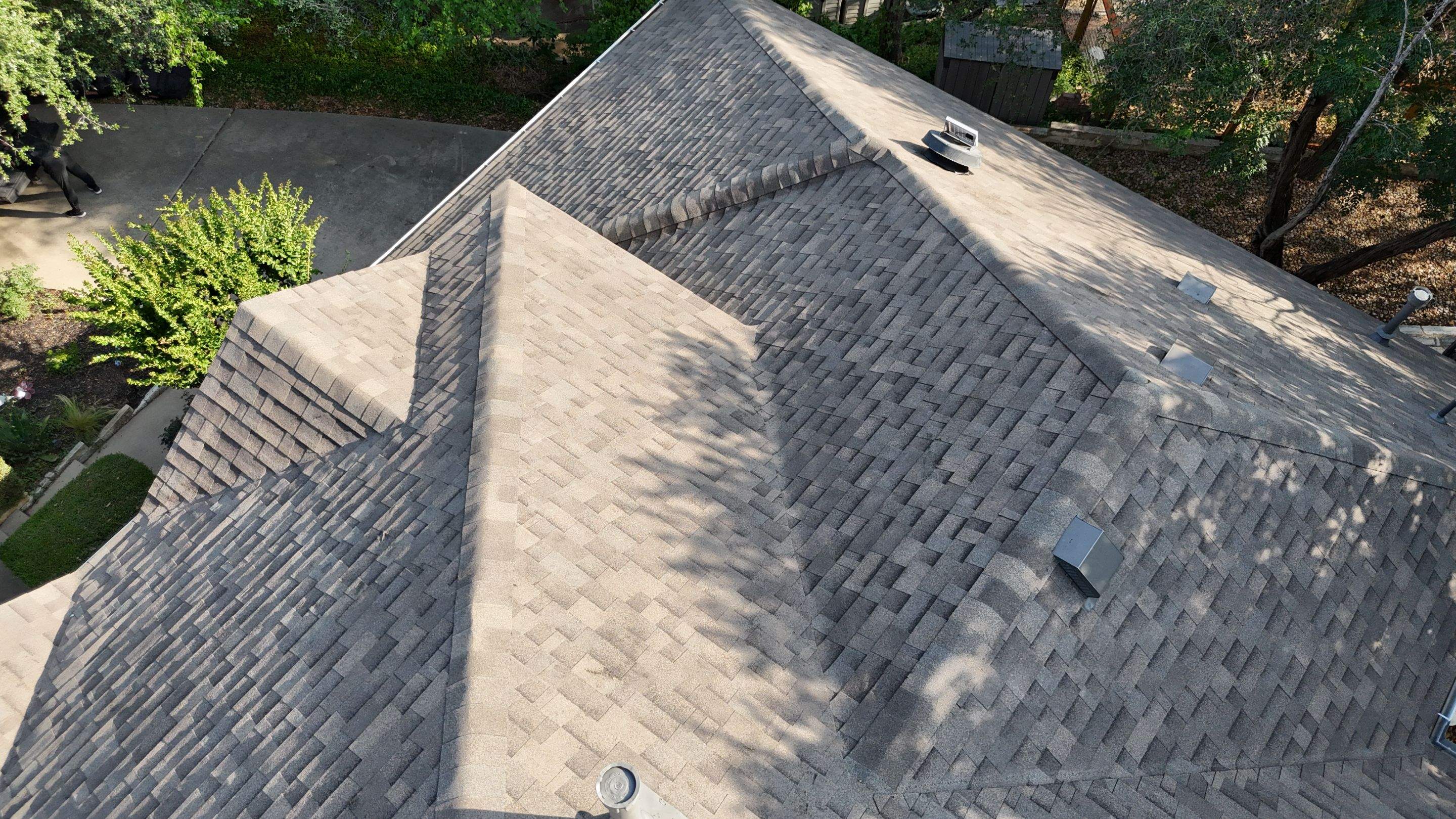 Weathered Wood Plus - Malarkey Highlander by RoofsOnly.com