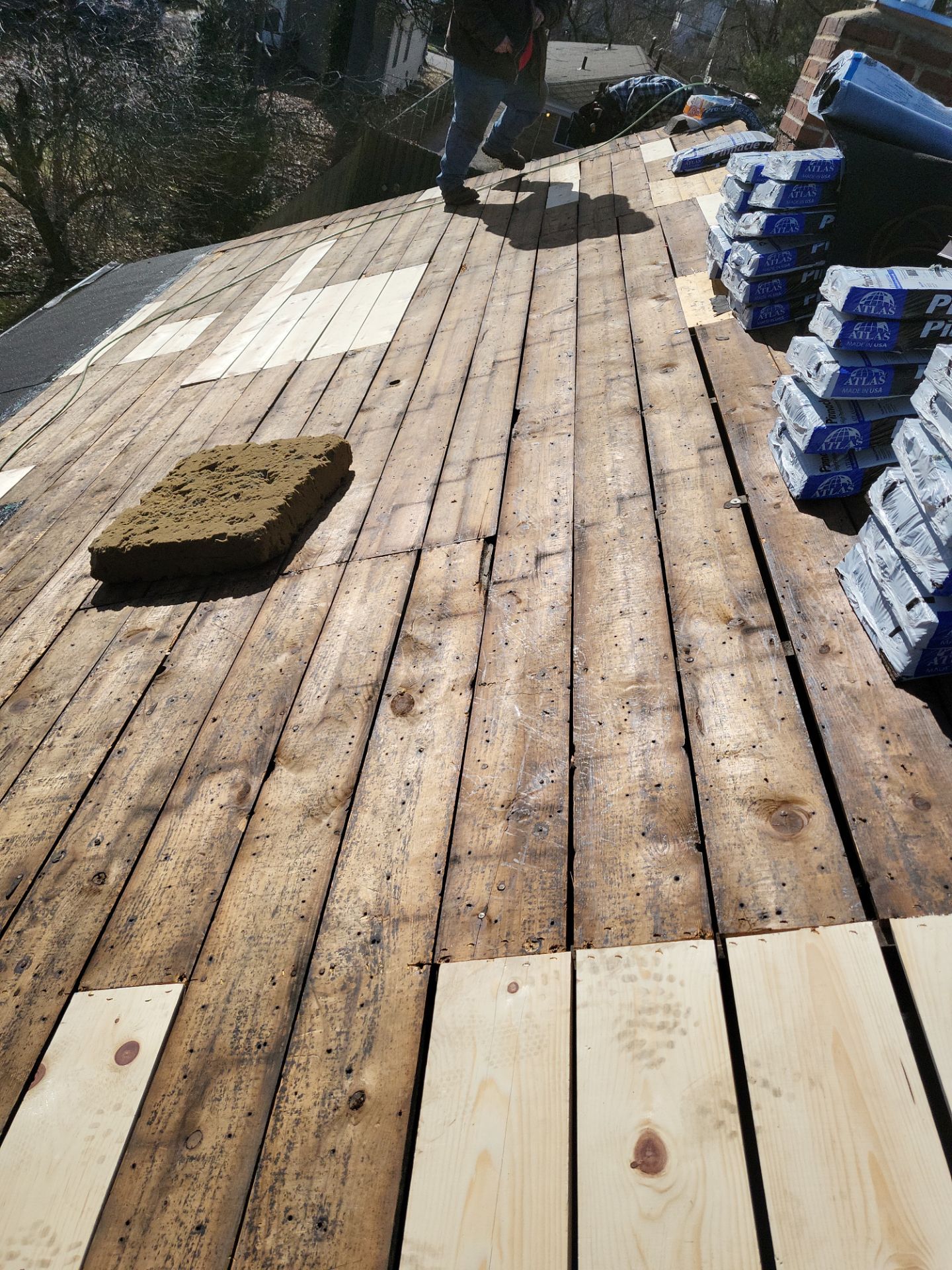 Atlas Pinnacle, Color: Morning Harvest, Drip Edge: Royal Brown by Eagle Eye Roofing