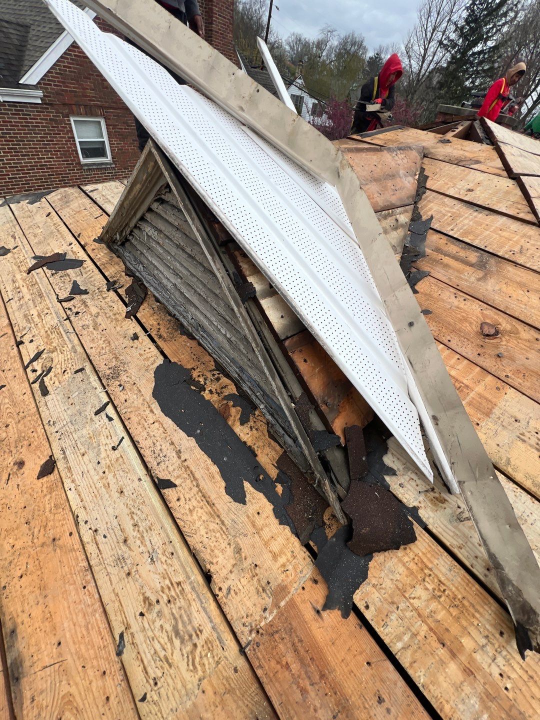 Residential Roofing Installation by WIW Enterprises Inc