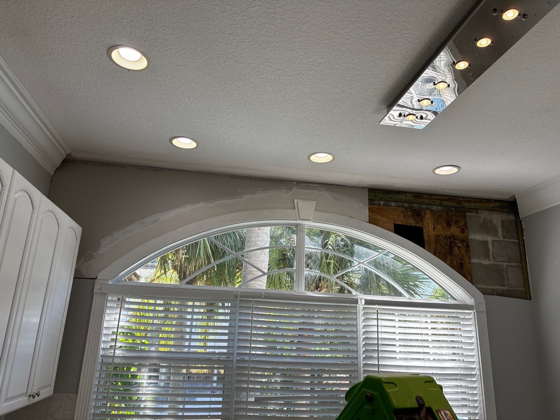 Holmes Beach AC Mold Deep Cleaning by Ampm Restoration Services