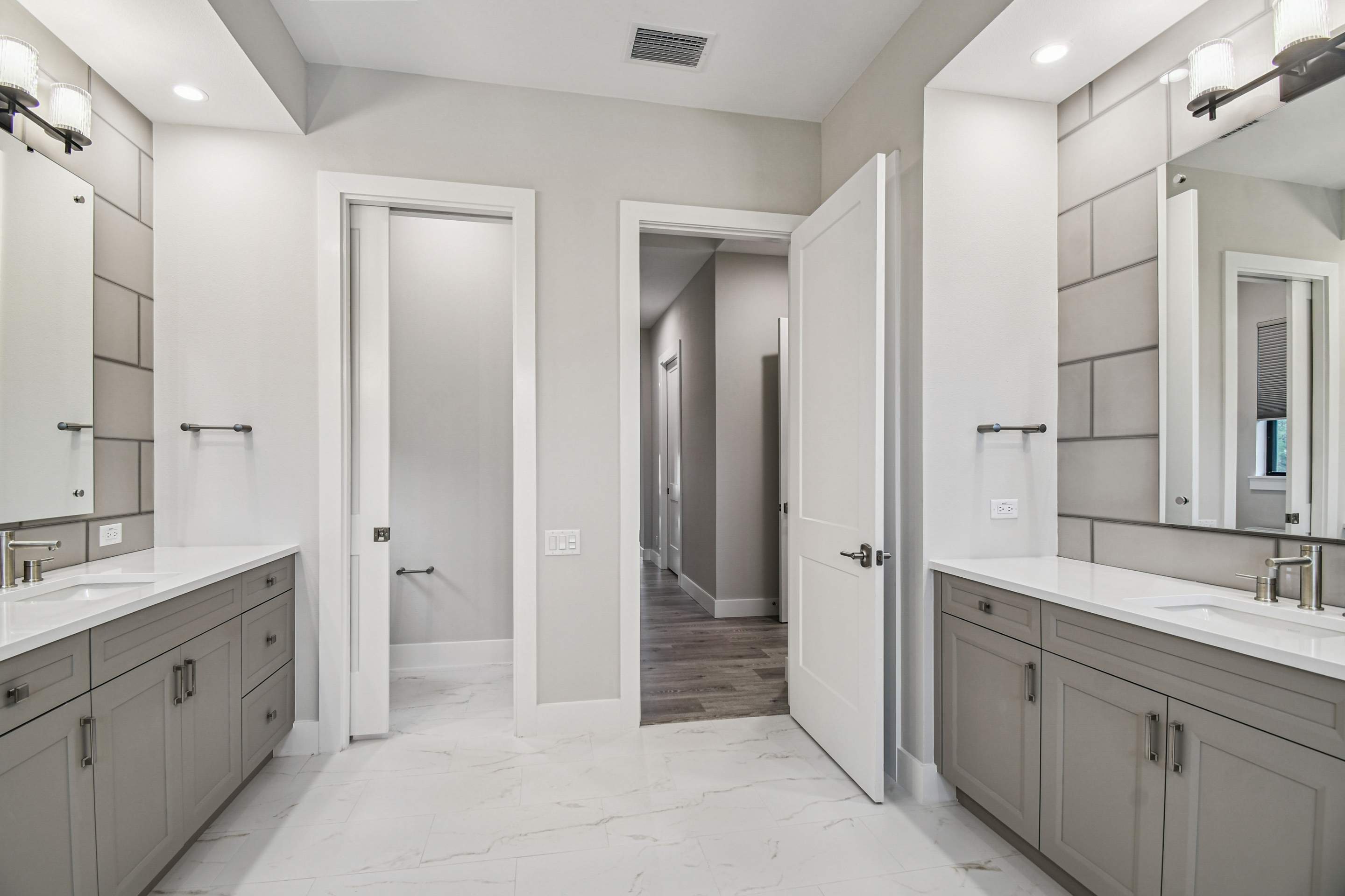 Copperleaf 1815B-3M-C by Lyons Heritage Tampa, LLC