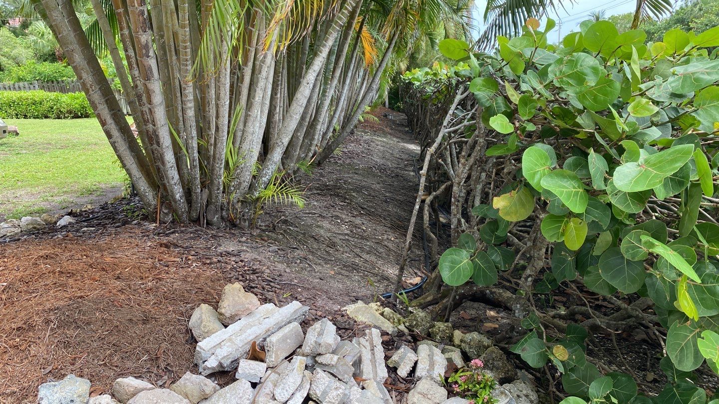 Longboat Key, FL 6 ft. Tall Entry Gates & Shadowbox Wood Fence by Asap fence and gates, LLC