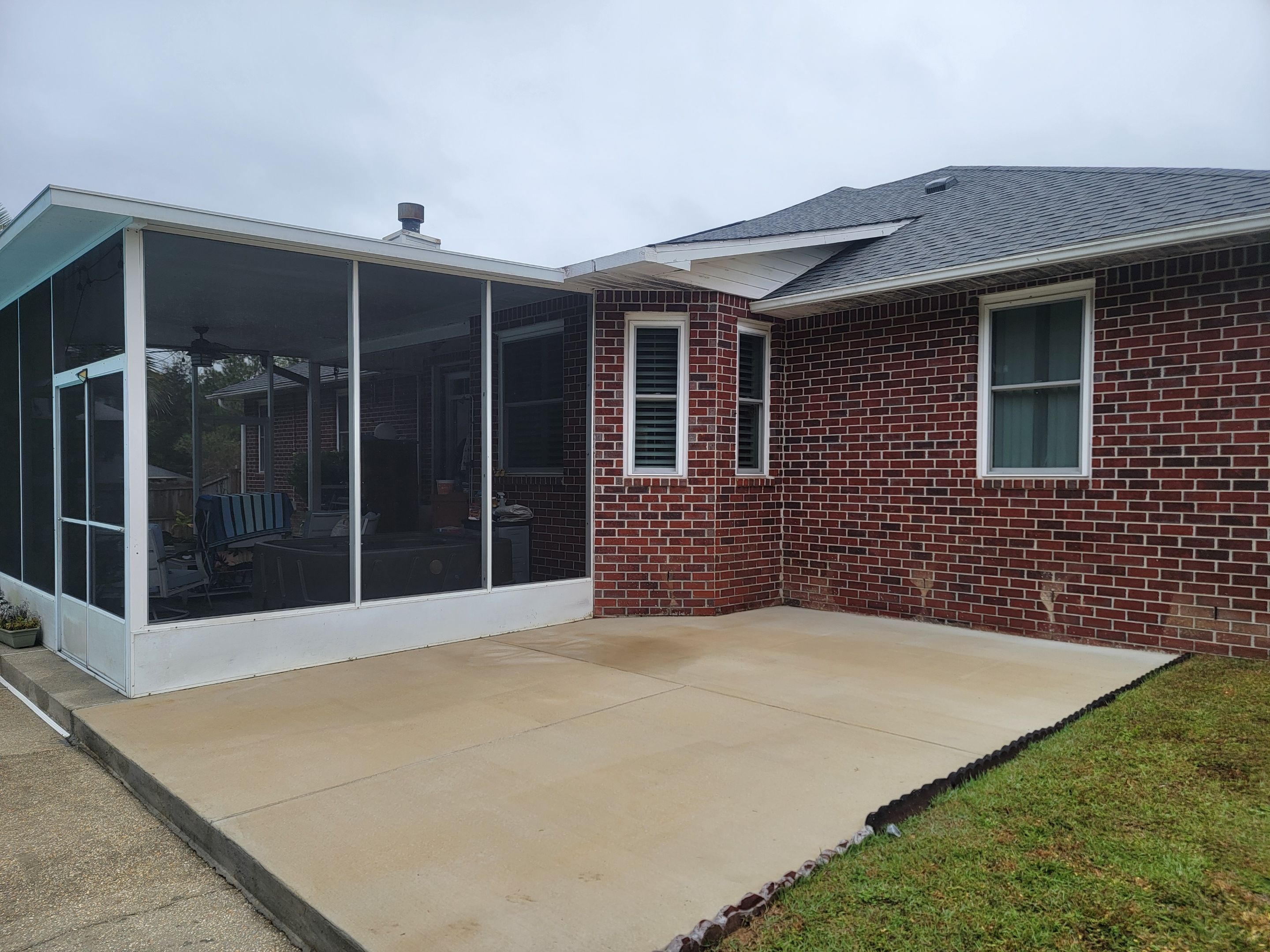 Pensacola Screen Room Using Titan's Colorbeam by Titan Sunrooms