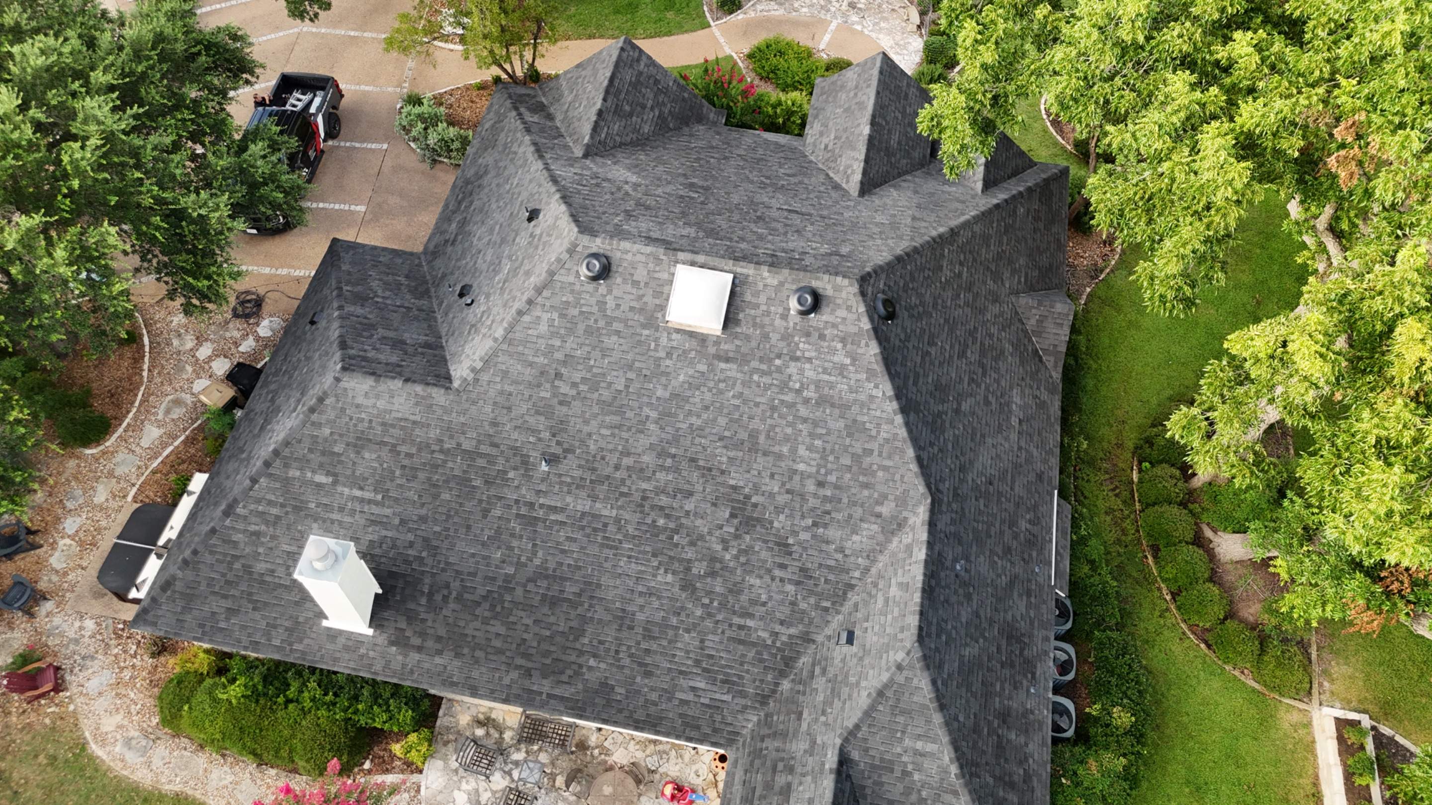 Brilliant Black - Malarkey Vista by RoofsOnly.com