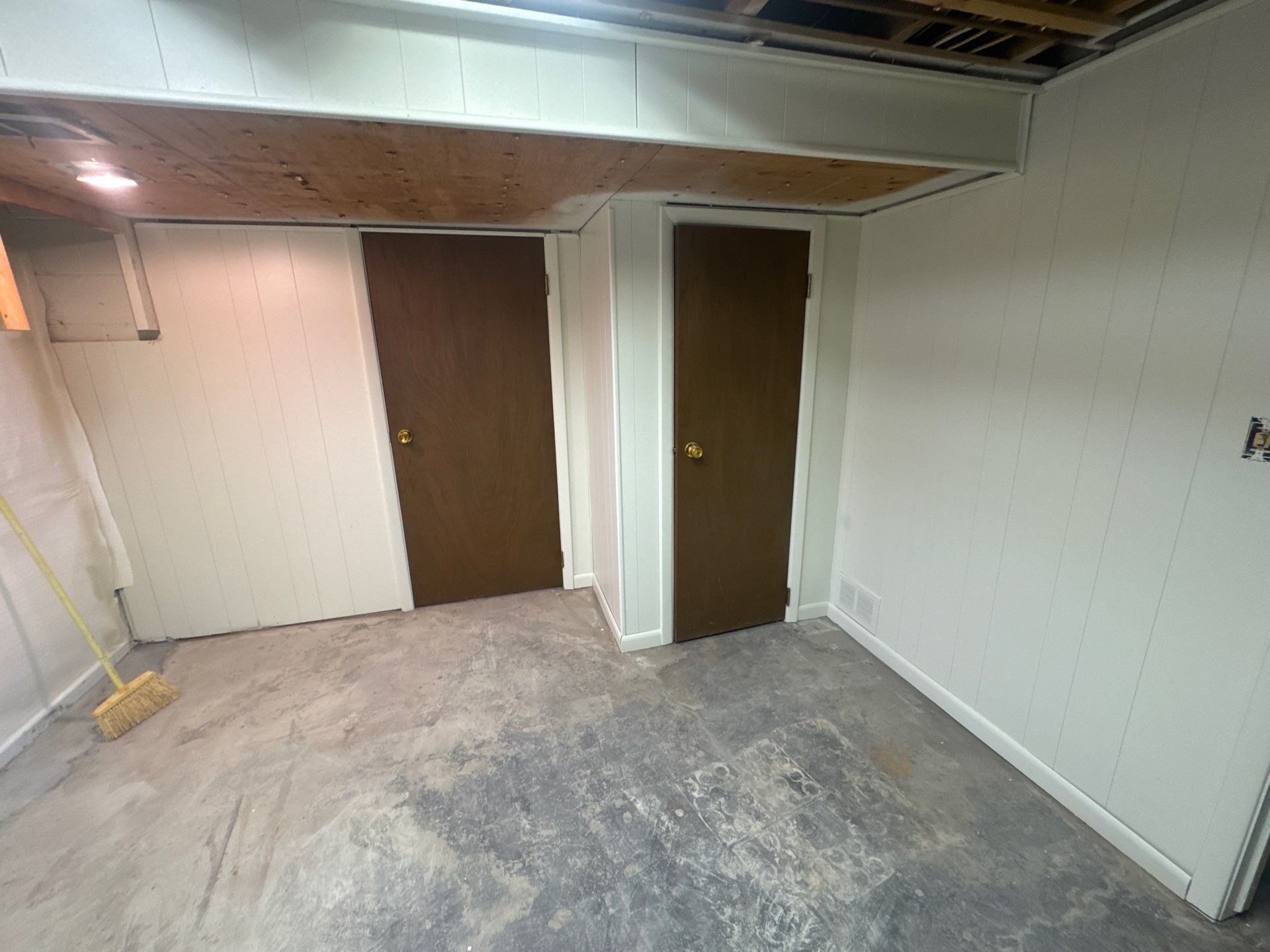 Full Interior Repaint to put the house up for sale by Midwest Paint LLC