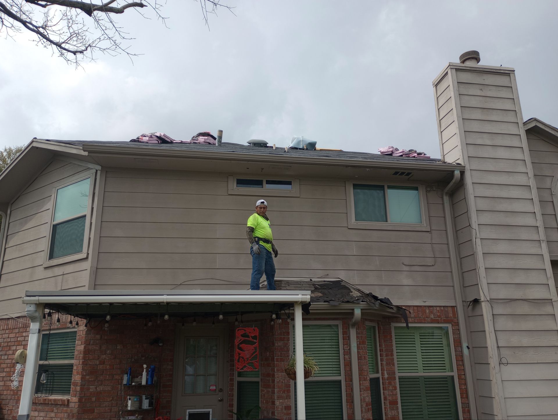 Residential Roofing Installation using Owen's Corning Duration (Lifetime) Shingles by Roof Repair Company
