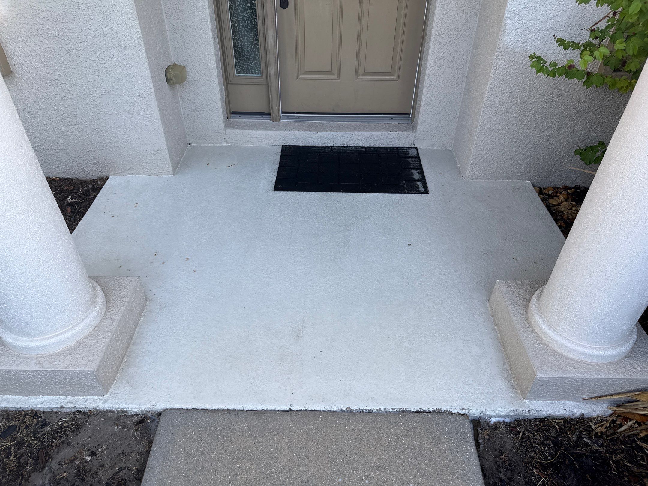 Driveway & Walkway Cleaning Project | Northwood Park, Palmetto FL by Sunshine AquaWash