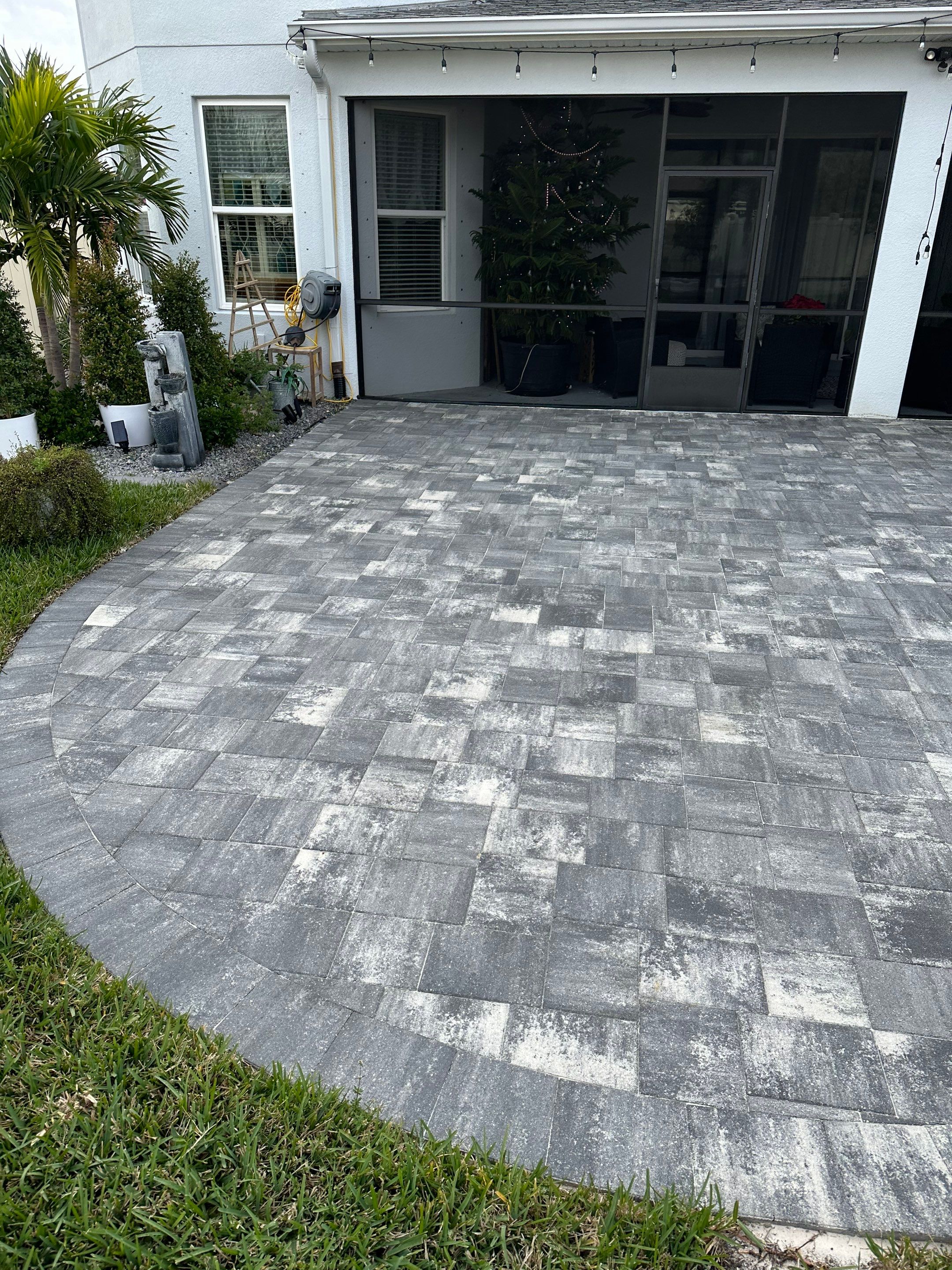 Roof Cleaning, Driveway Cleaning & Paver Patio Cleaning in Willow Palms Estates, Palmetto, FL | Sunshine AquaWash by Sunshine AquaWash