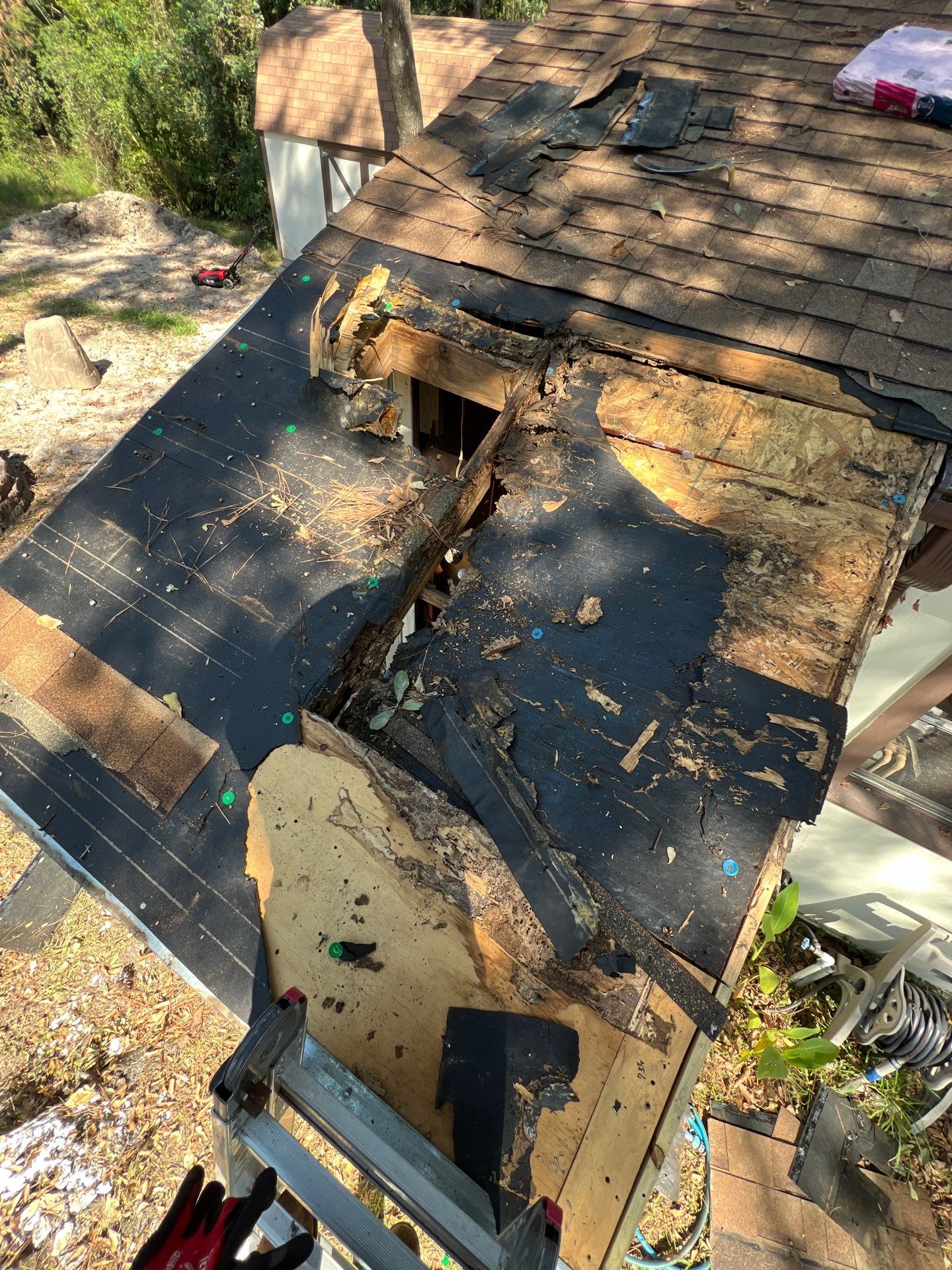 Residential Roofing Installation using Owen's Corning Duration (Lifetime) Shingles by Roof Repair Company
