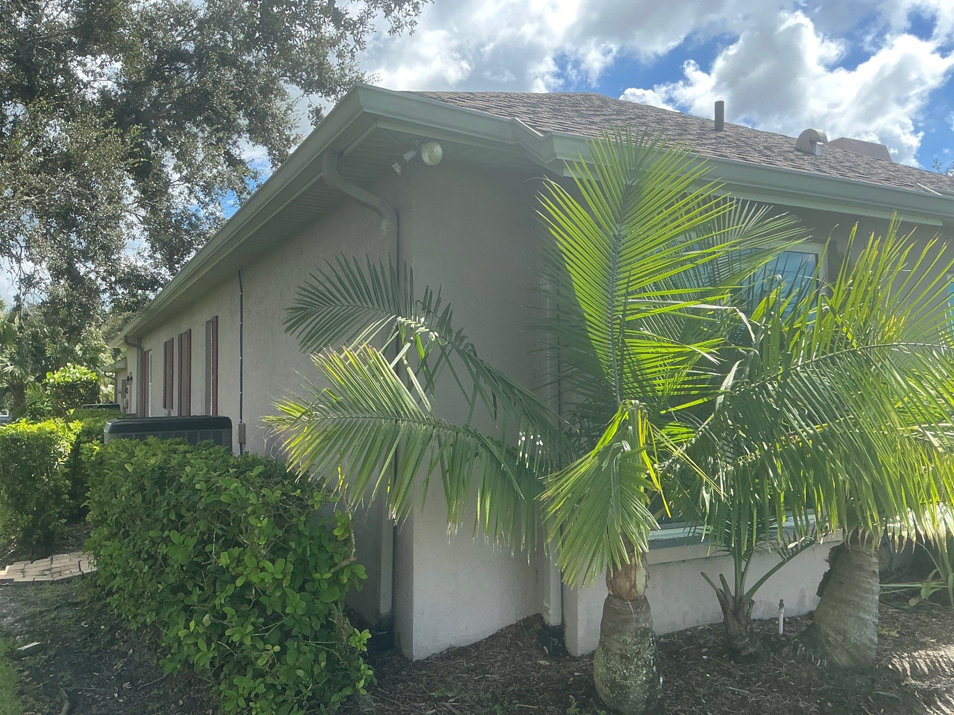 White 6-Inch Seamless Gutters in Sarasota FL by Gutter Professor by Gutter Professors