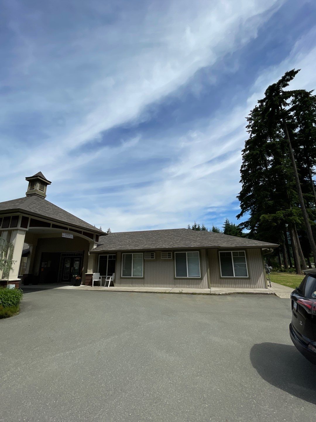 Residential ReRoofing Installation using OC Oakridge shingles by Top Notch Roofing Inc