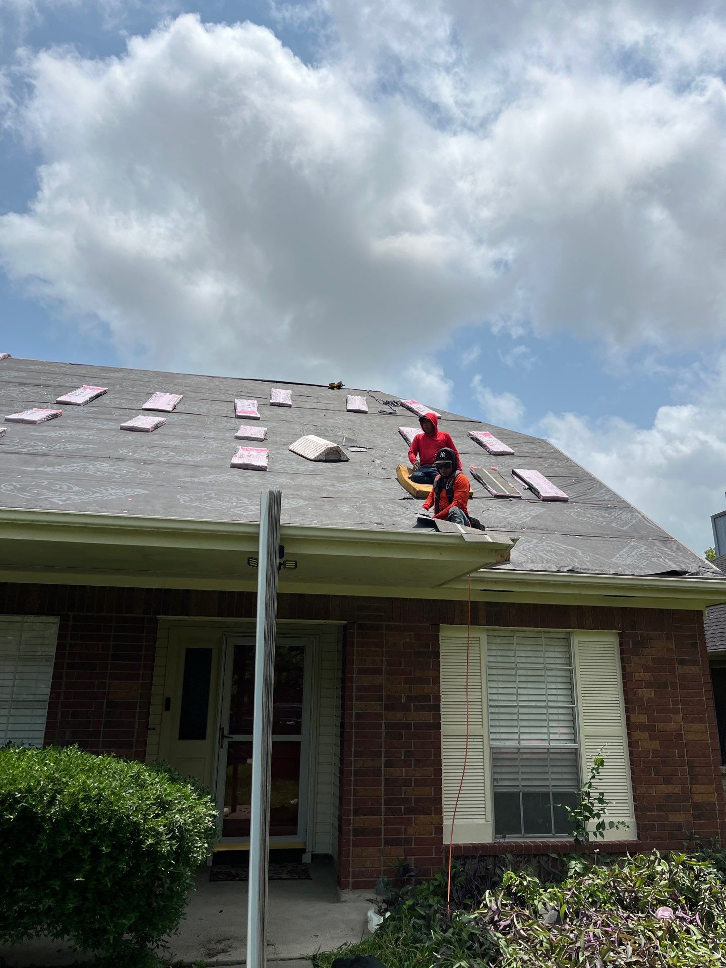 Residential Roofing Installation using Owen's Corning Duration (Lifetime) Shingles by Roof Repair Company