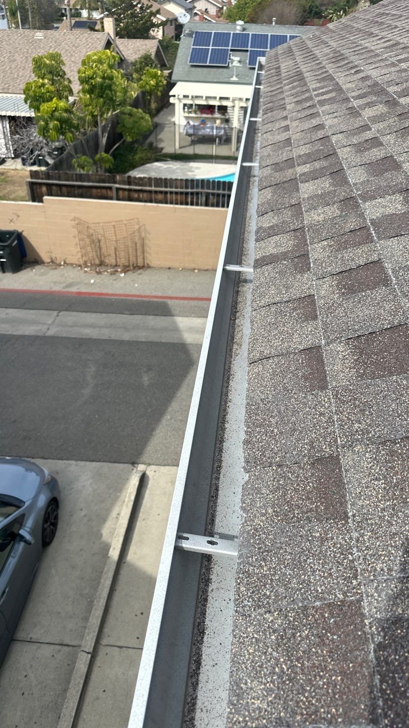 Lake Forest Gutter Cleaning by Property Cleaning Experts
