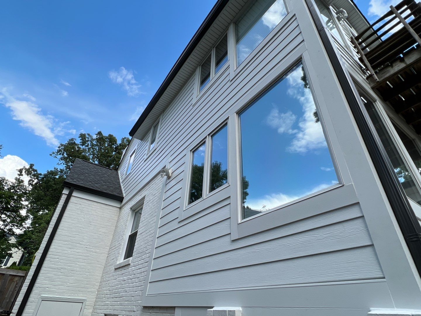 Arlington Hardie Installation - Arctic White by RM Banning, Inc.