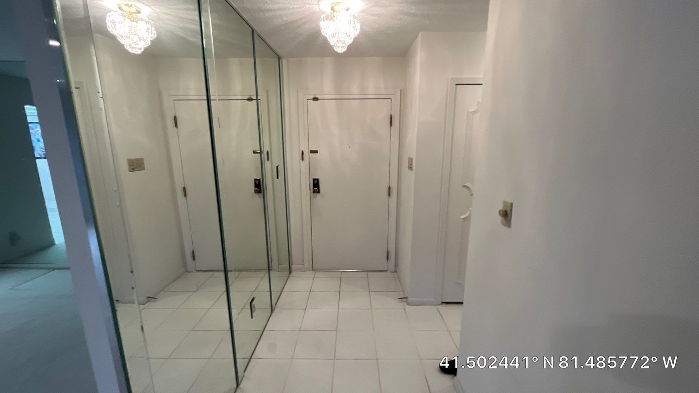 Swirski mirror removal by Best Buy Painting