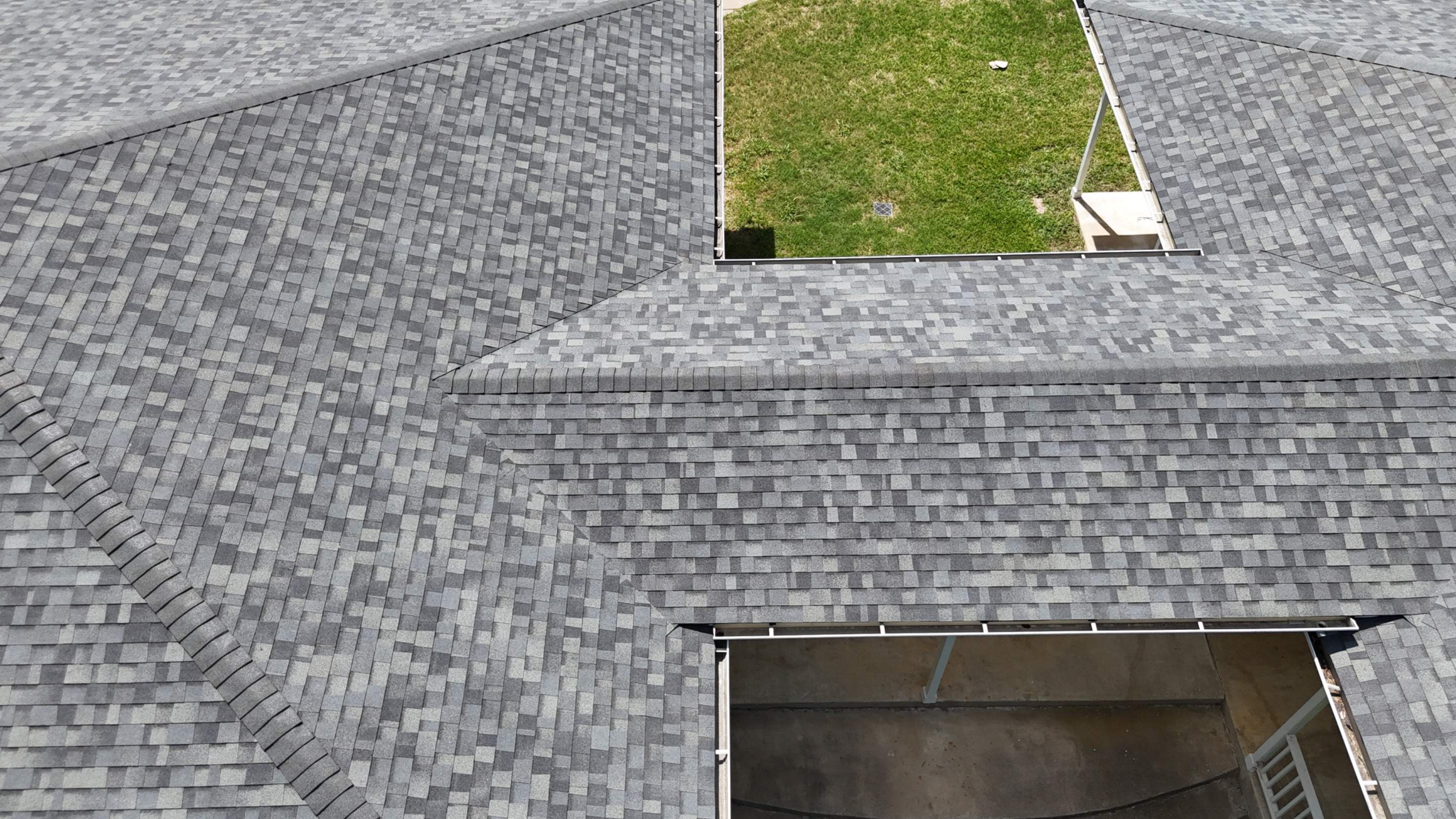 Estate Gray - Owens Corning TruDefinition Duration by RoofsOnly.com