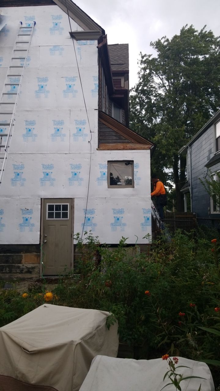 James Hardie Siding on Antique Home by Absolute Roofing and Construction