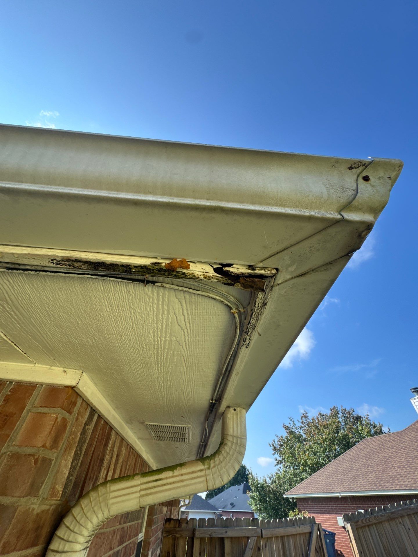 Refreshing the Exterior Paint in Whitehouse, TX by Quality Coats Painting