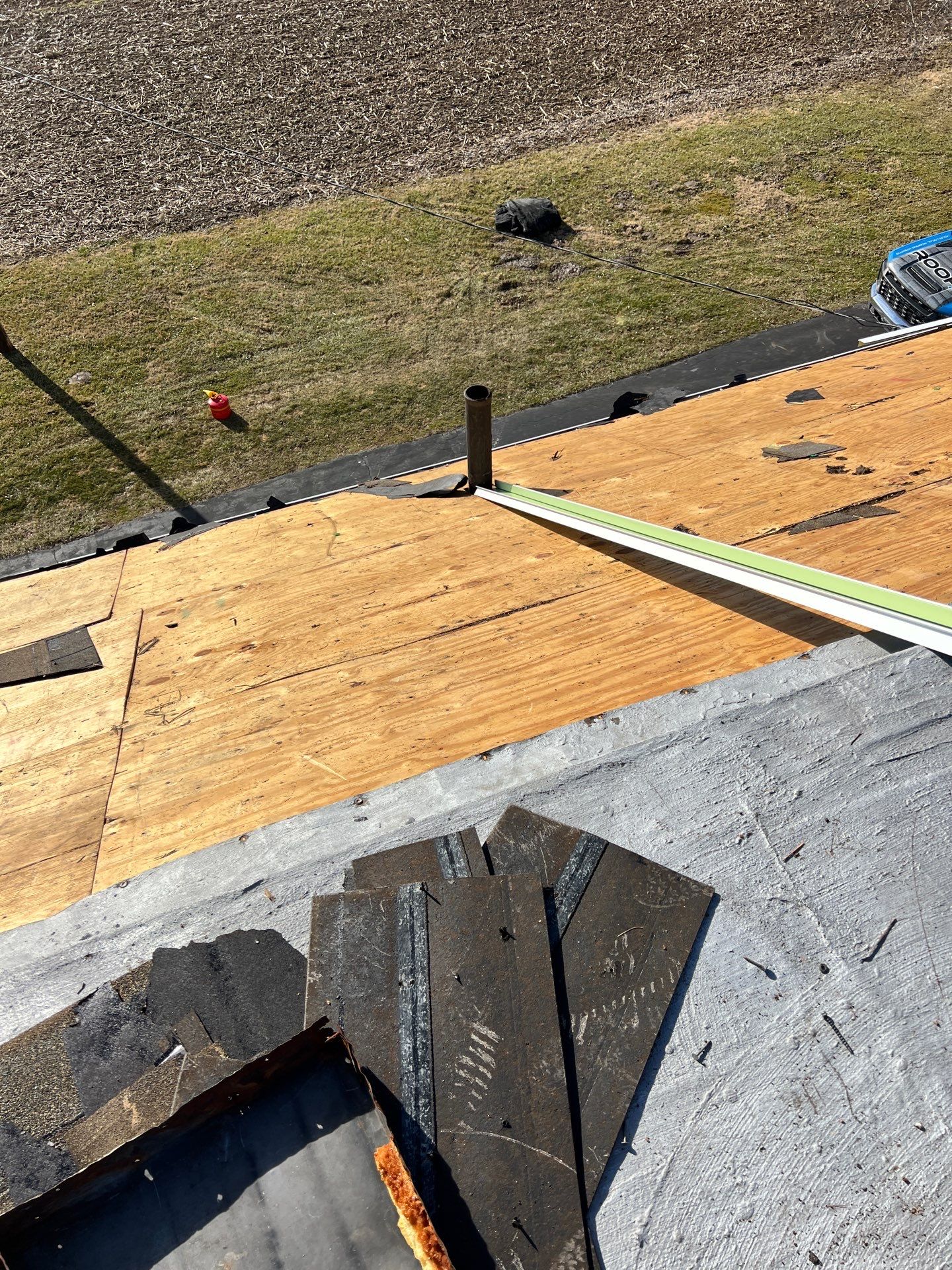 Residential Roofing Installation using Duration Series Shingles - Driftwood by RoofX 