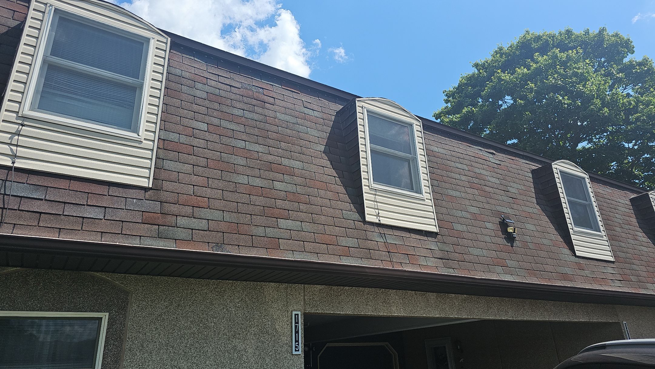 ATLAS PINNACLE COLOR: HEATHERBLEND by Eagle Eye Roofing