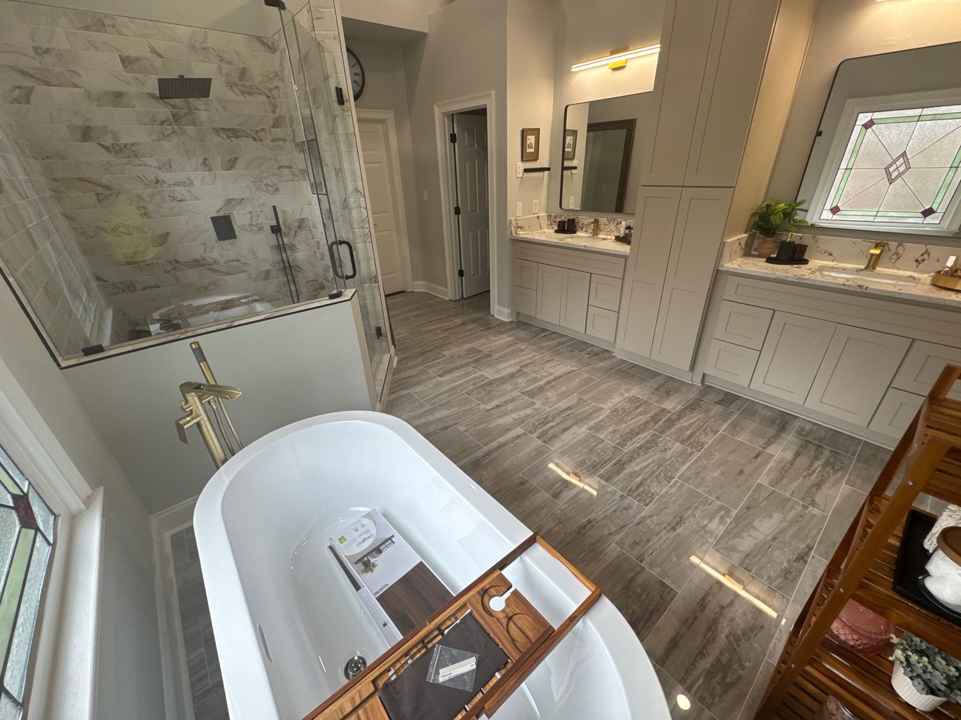 Master bathroom renovation by Prudencio