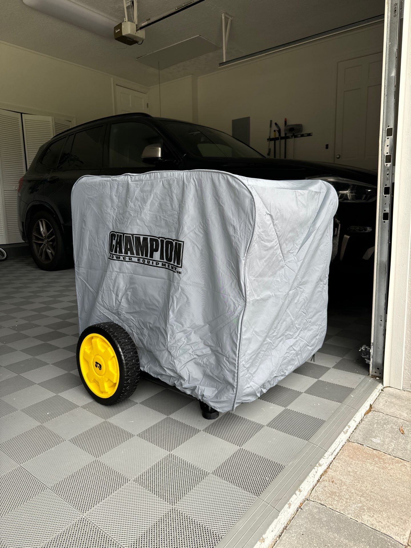 Portable Backup System by Smartron Electric