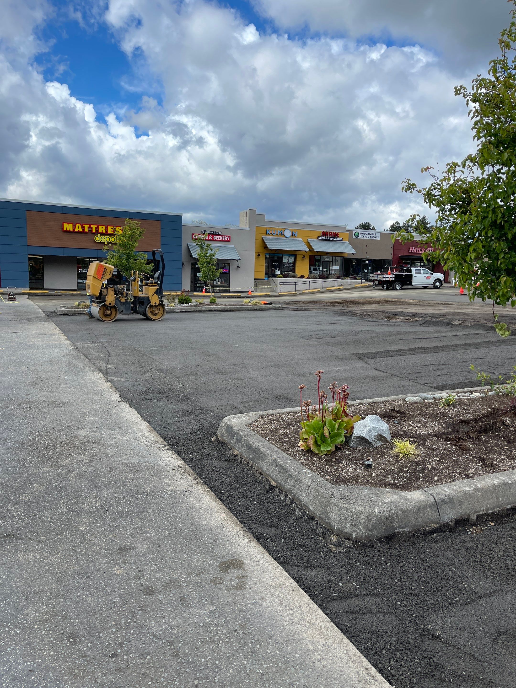 Colliers - Woodinville New Asphalt Parking Lot by Jireh Asphalt & Concrete Inc 