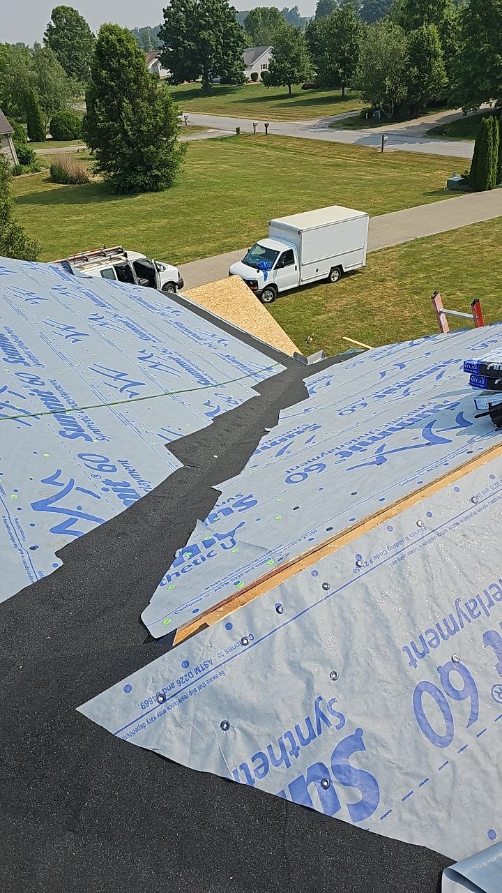 ATLAS PINNACLE COLOR: COASTAL GRANITE by Eagle Eye Roofing