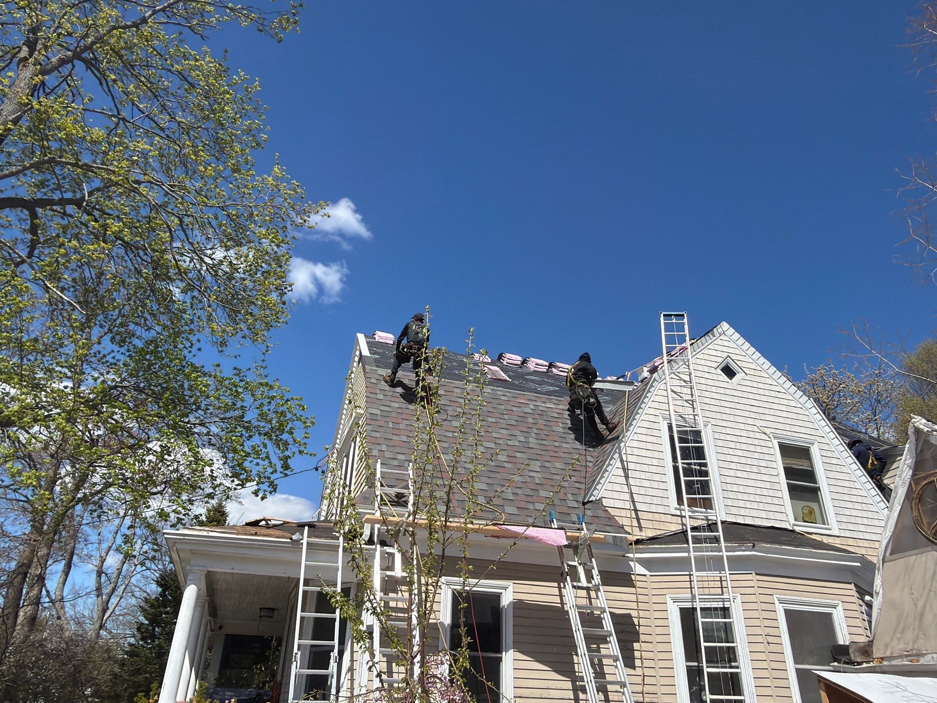 Portland Residential Roof Replacement with New Asphalt Shingles by Tall pine roofing