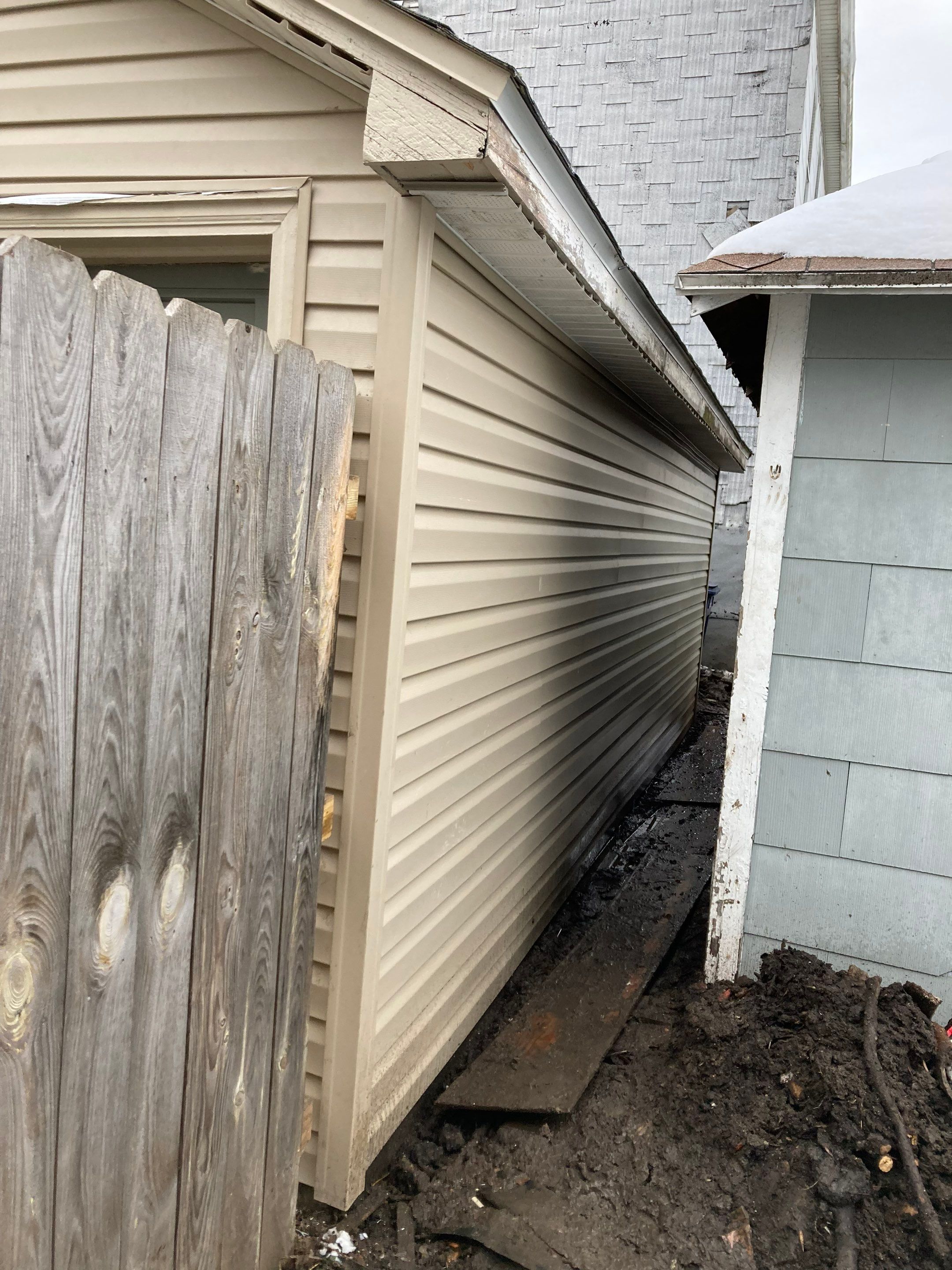 Exterior Siding  by Ivy Lea Construction