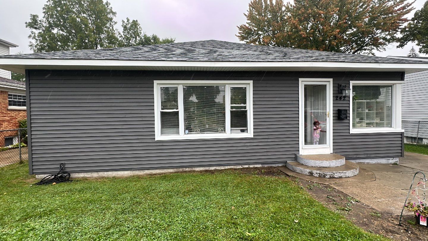Siding Replacement using CertainTeed Restoration Classis D4 by 180 Contractors