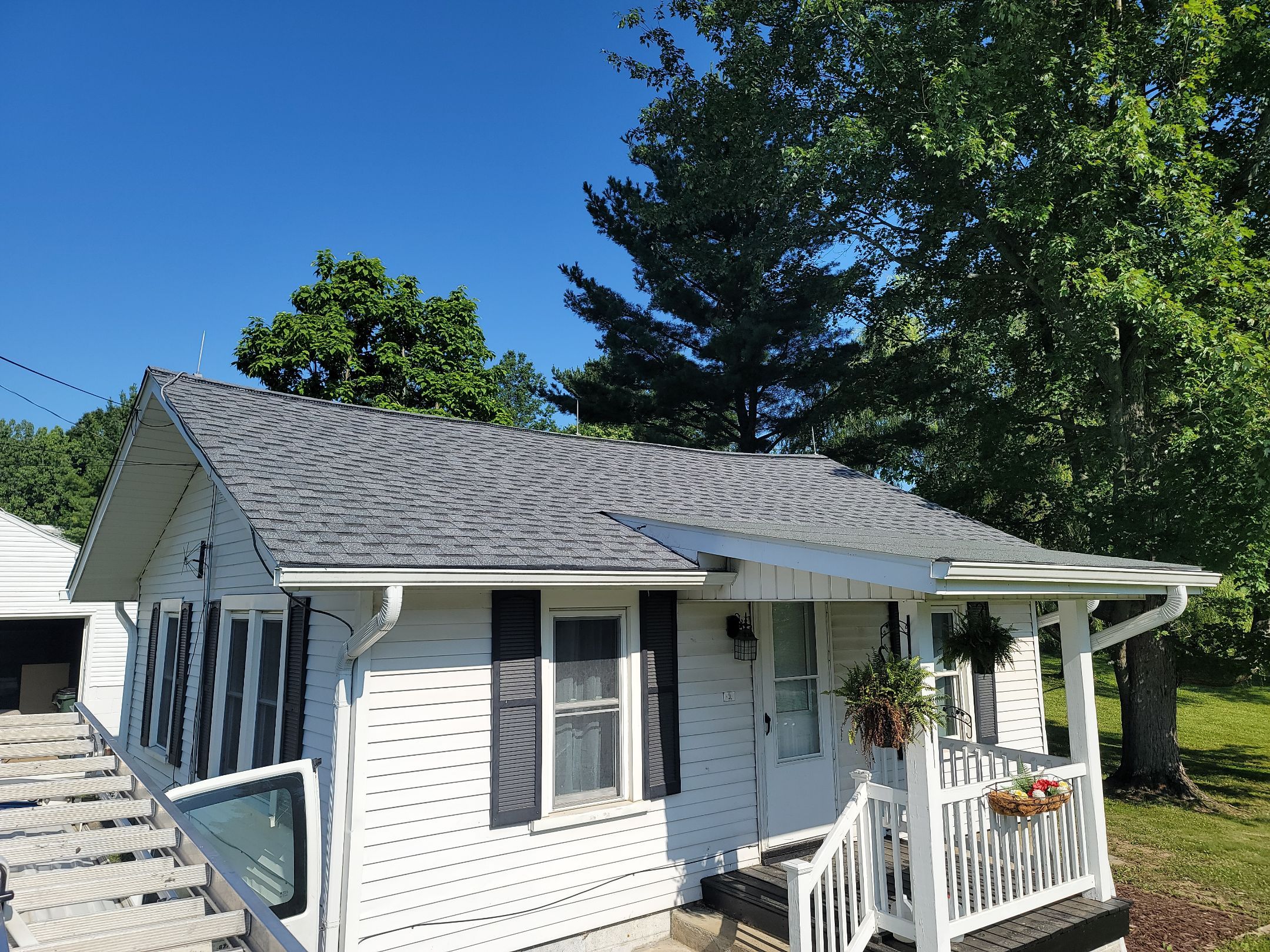 ATLAS PINNACLE COLOR: SCOTCHGARD PEWTER by Eagle Eye Roofing