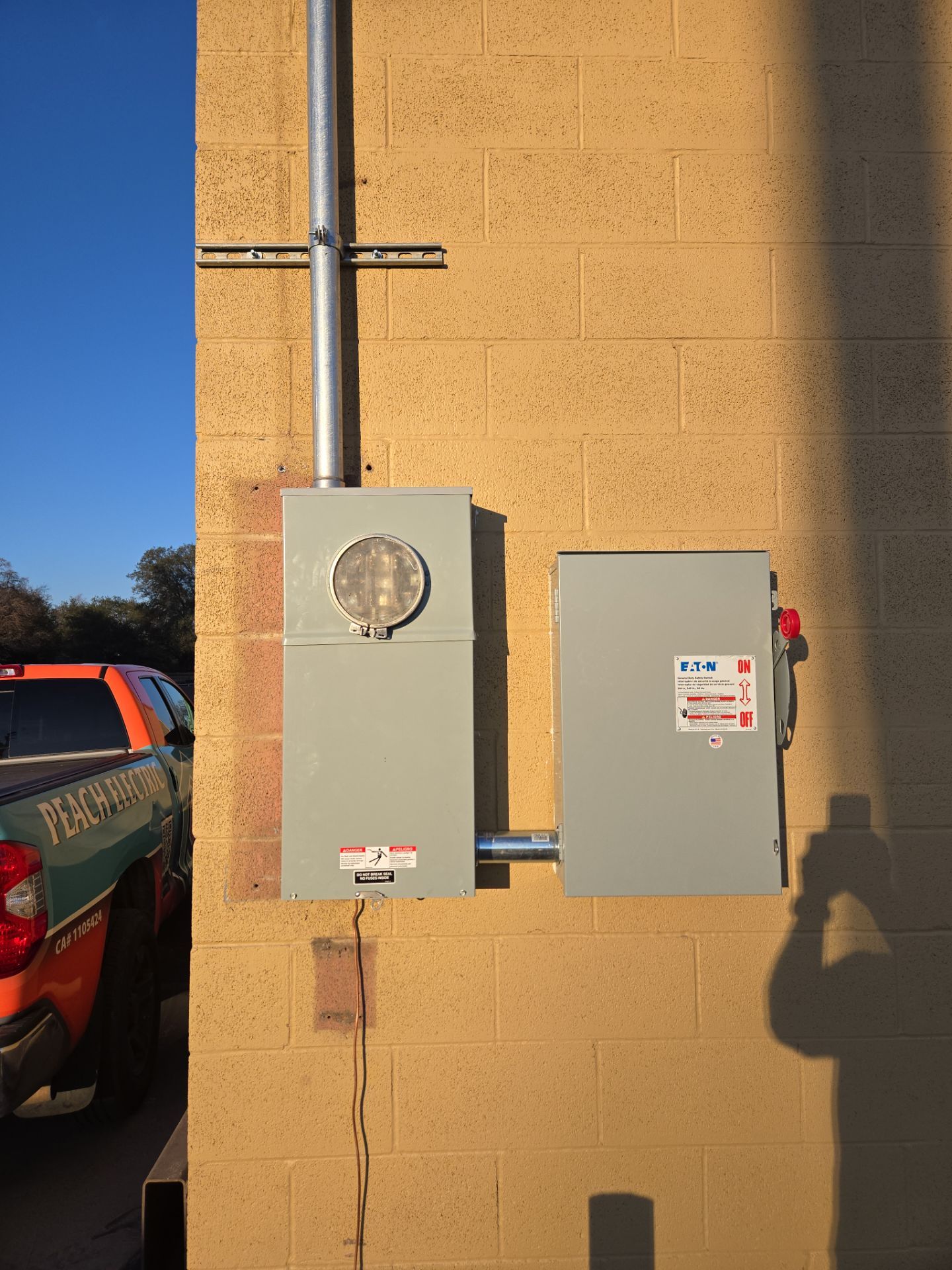 200a 3ph MPU by Peach Electric Inc