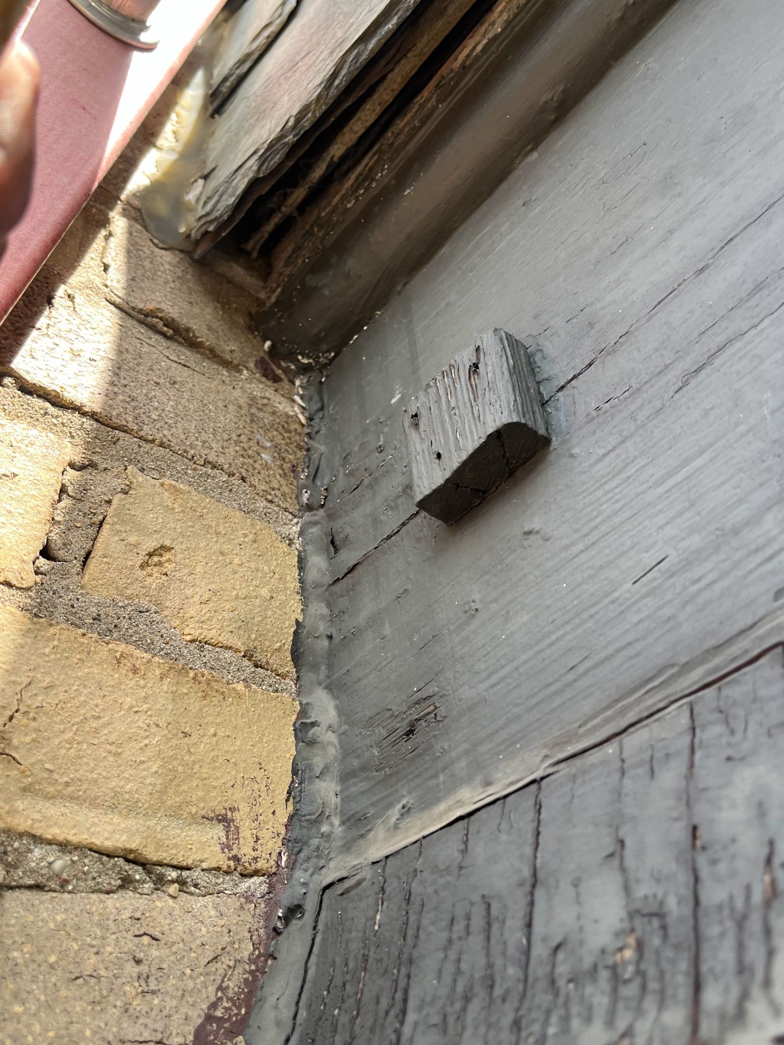 Sombreros Roofing featured photo.