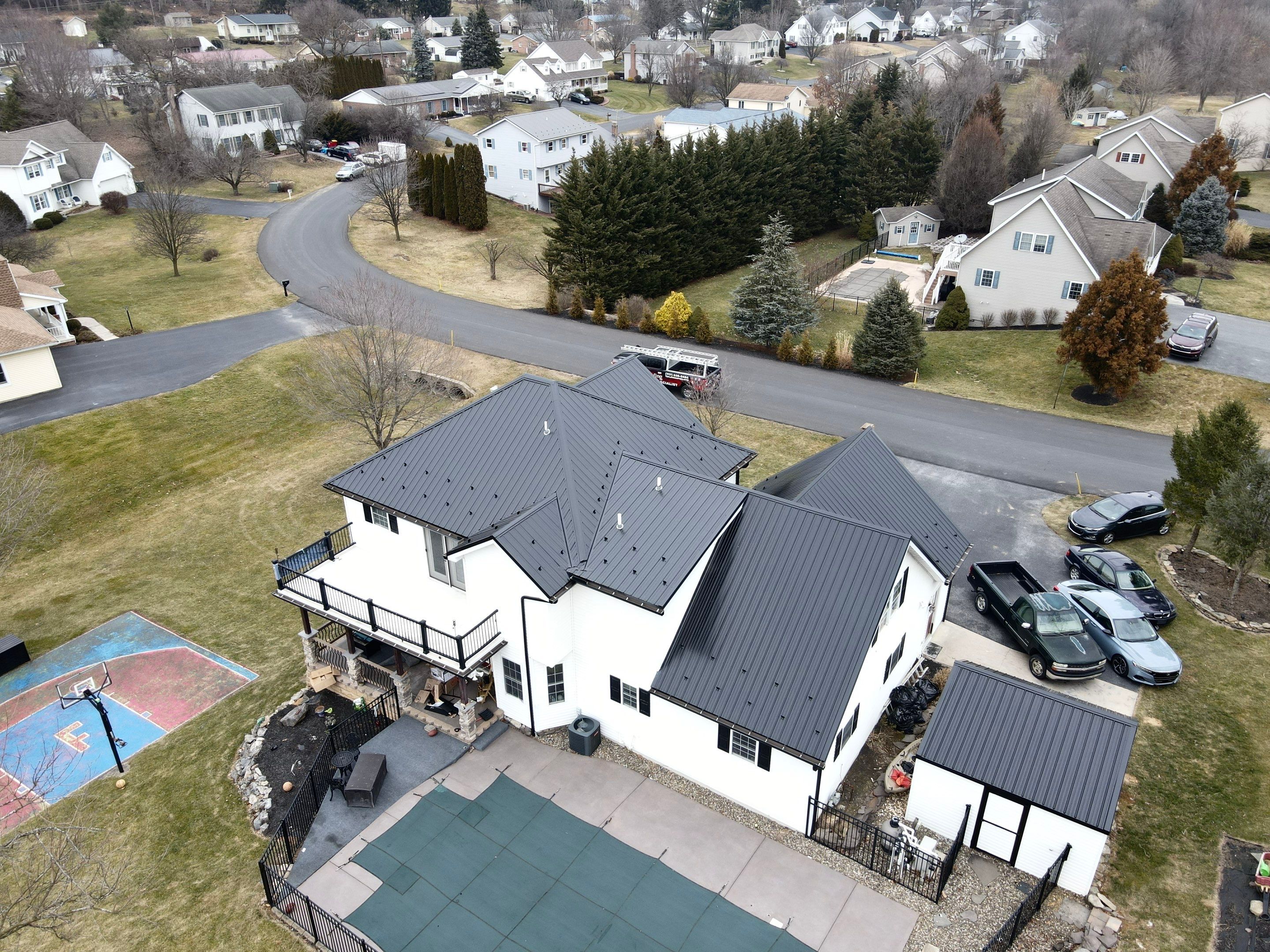 Everlast Azm Black by Teflon Roofing